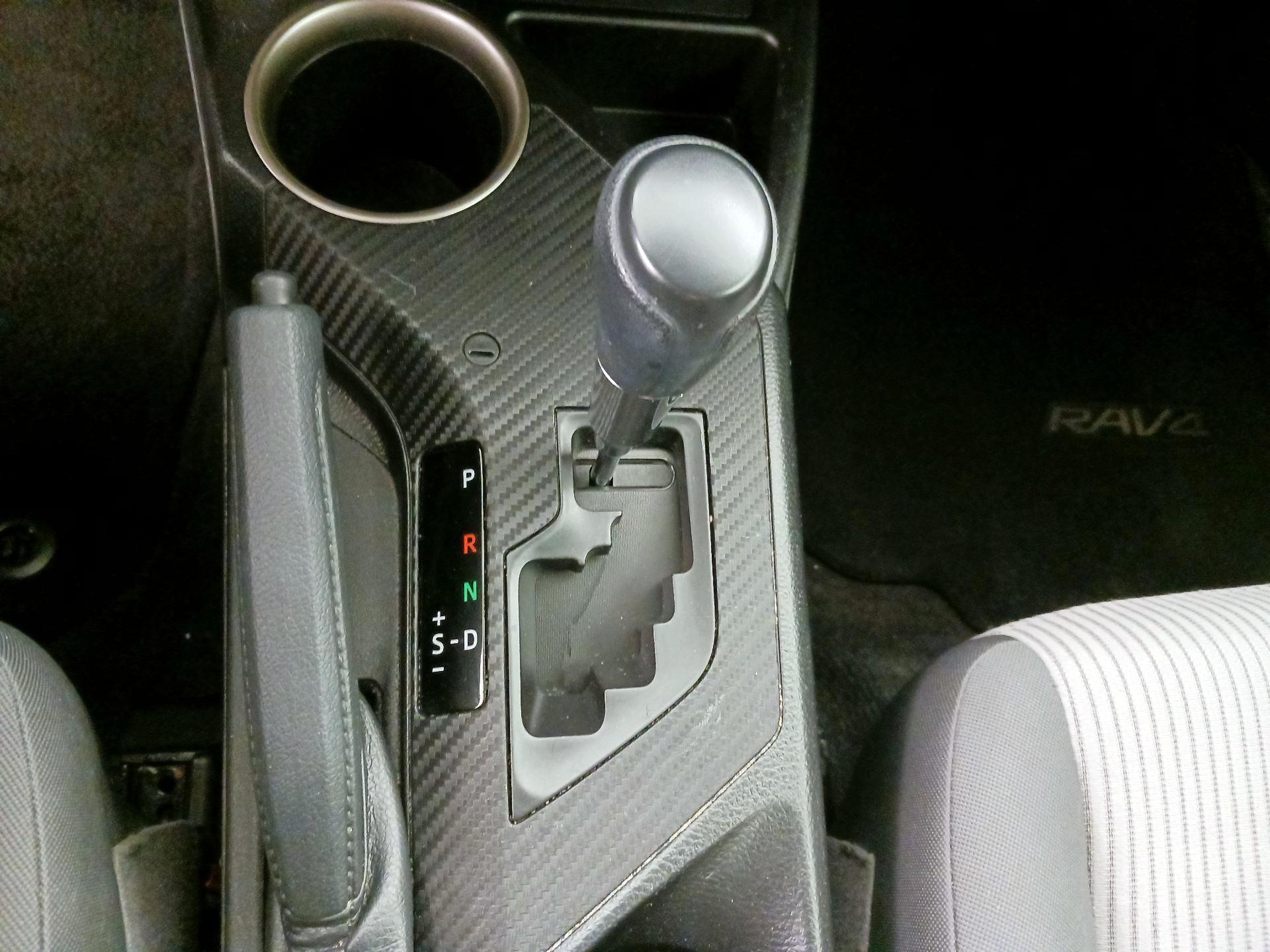 Thumbnail: 2015 Toyota RAV4 - 17