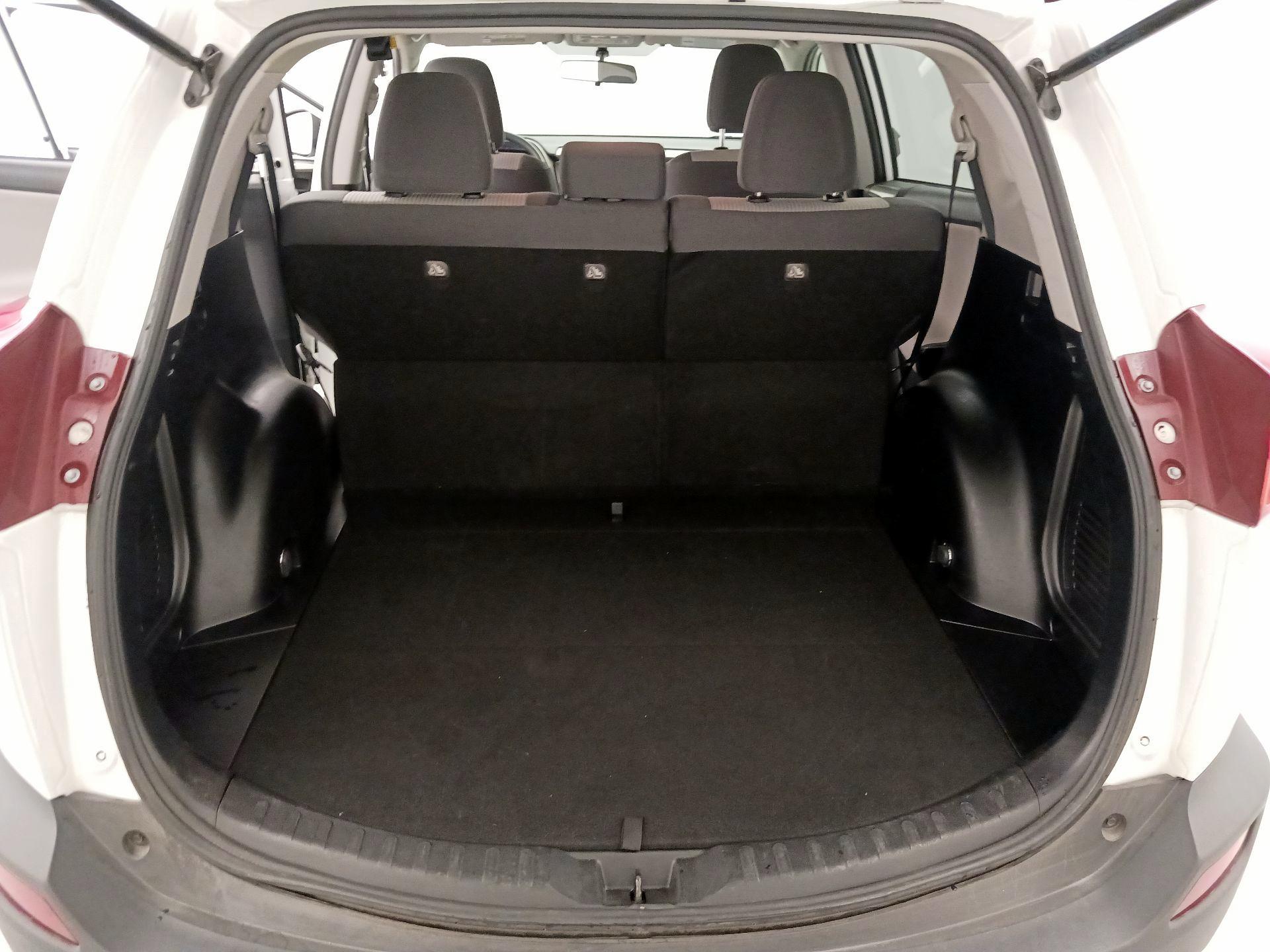 Thumbnail: 2015 Toyota RAV4 - 20