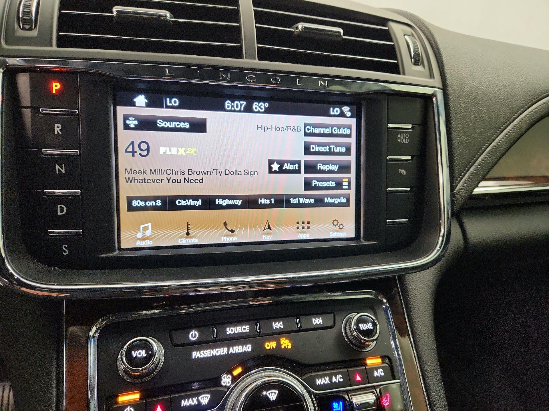 Thumbnail: 2017 Lincoln Continental - 16