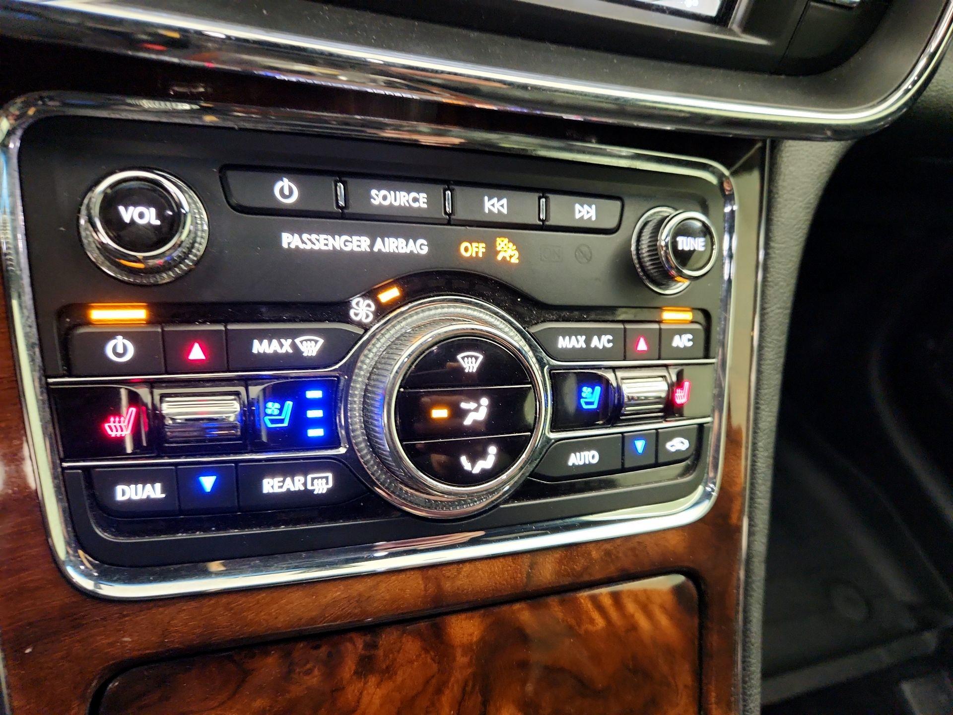 Thumbnail: 2017 Lincoln Continental - 17