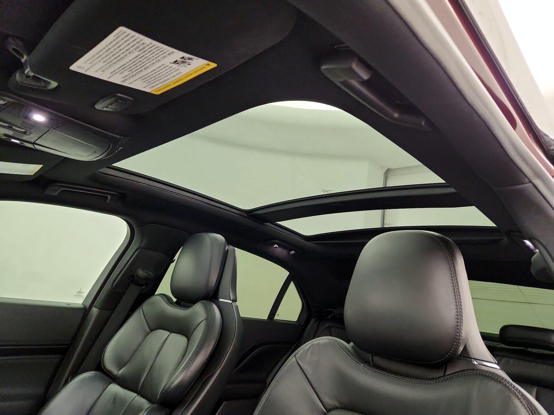 Thumbnail: 2017 Lincoln Continental - 20