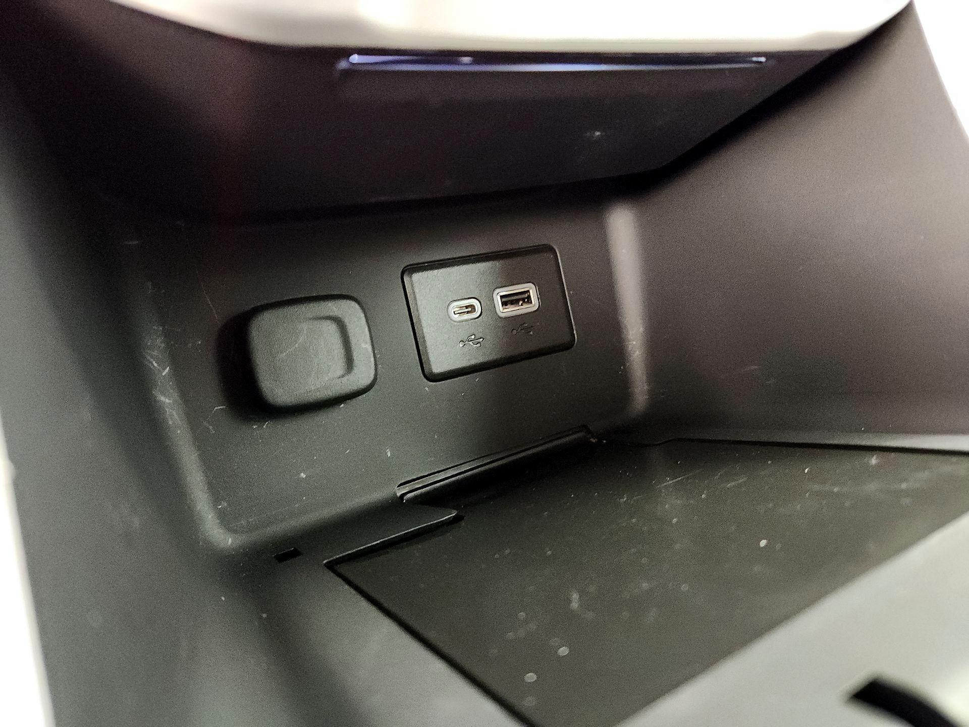 Thumbnail: 2020 GMC Acadia - 18