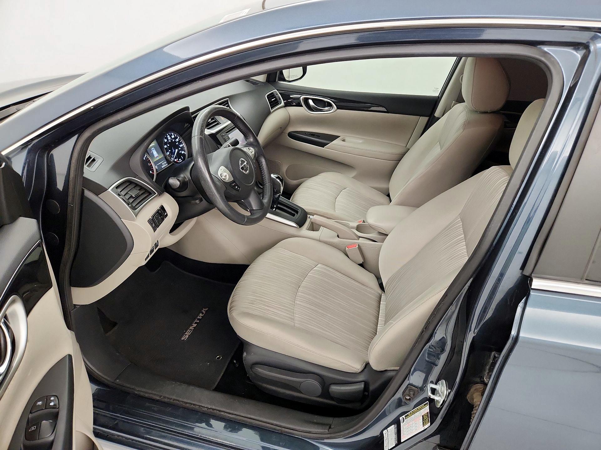 Thumbnail: 2016 Nissan Sentra - 11