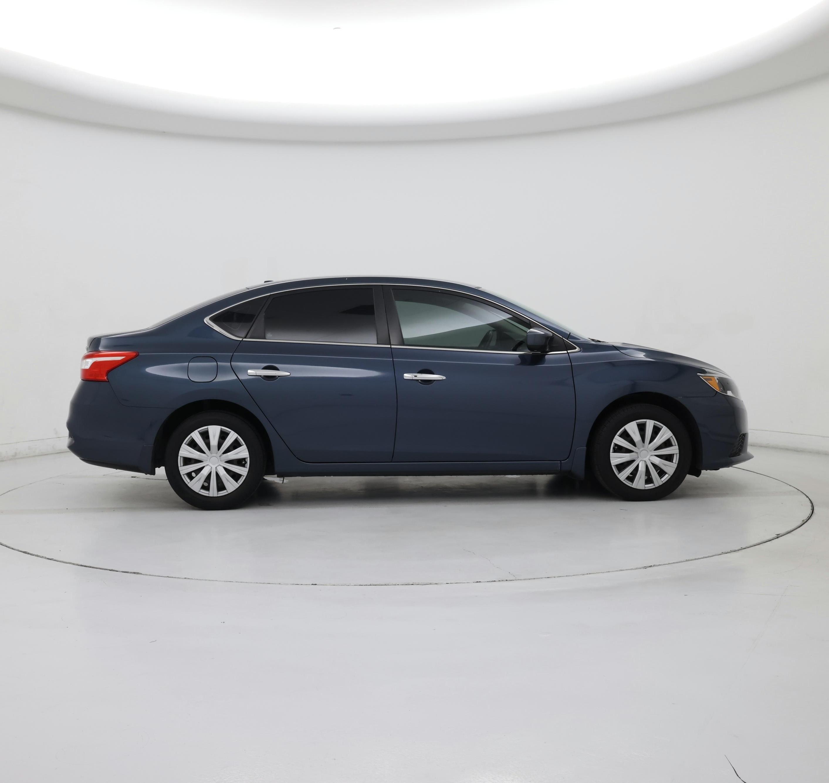 Thumbnail: 2016 Nissan Sentra - 7