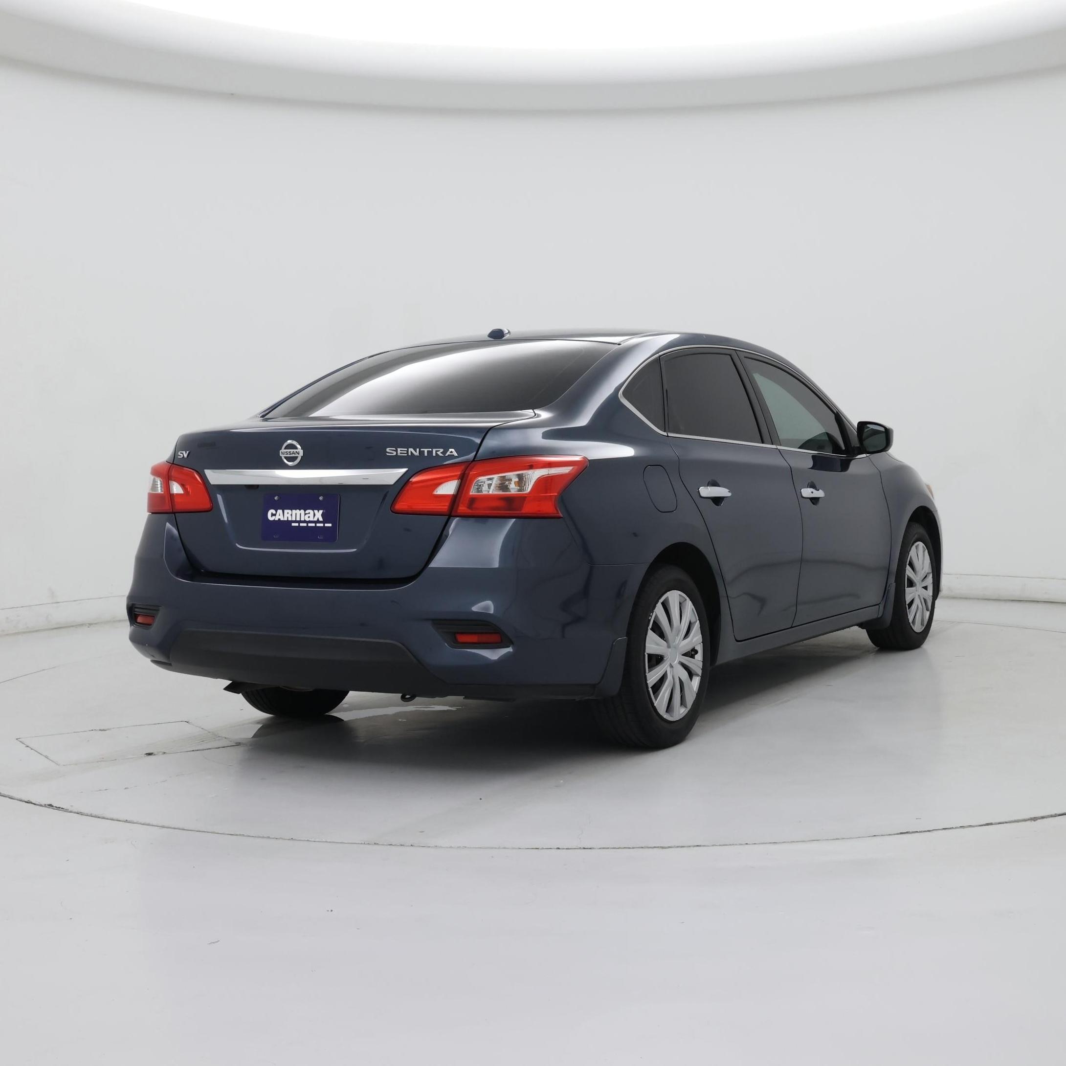 Thumbnail: 2016 Nissan Sentra - 8
