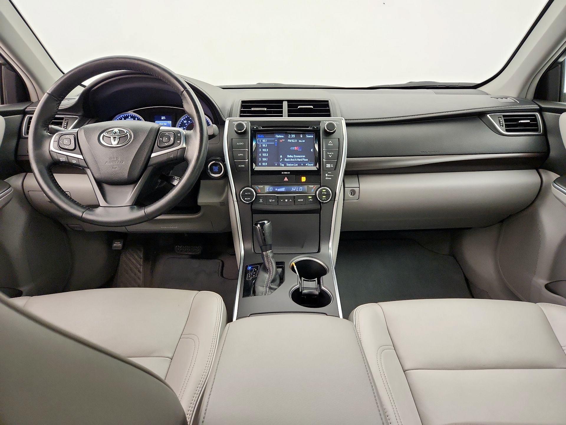 Thumbnail: 2016 Toyota Camry - 9