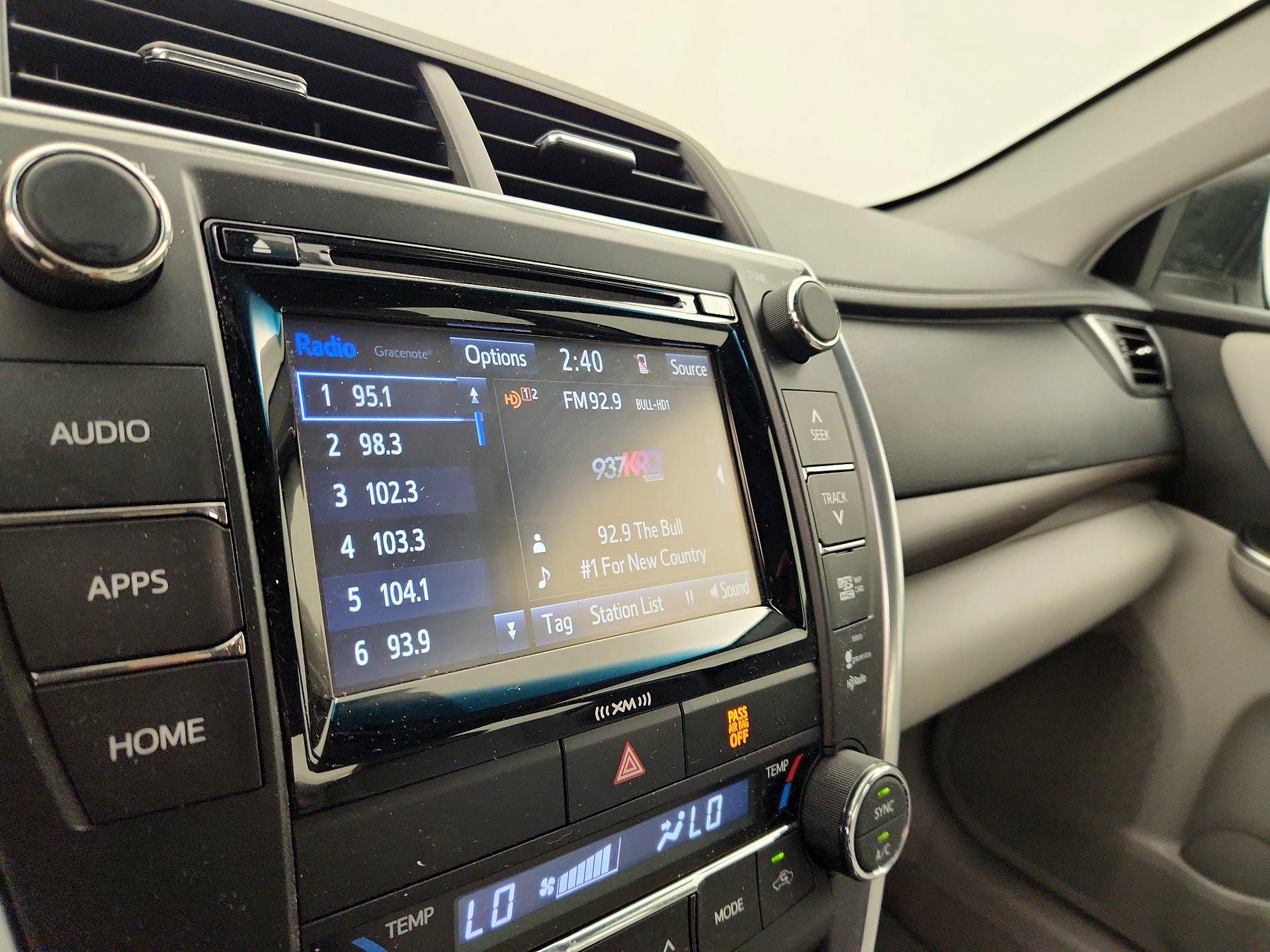 Thumbnail: 2016 Toyota Camry - 15