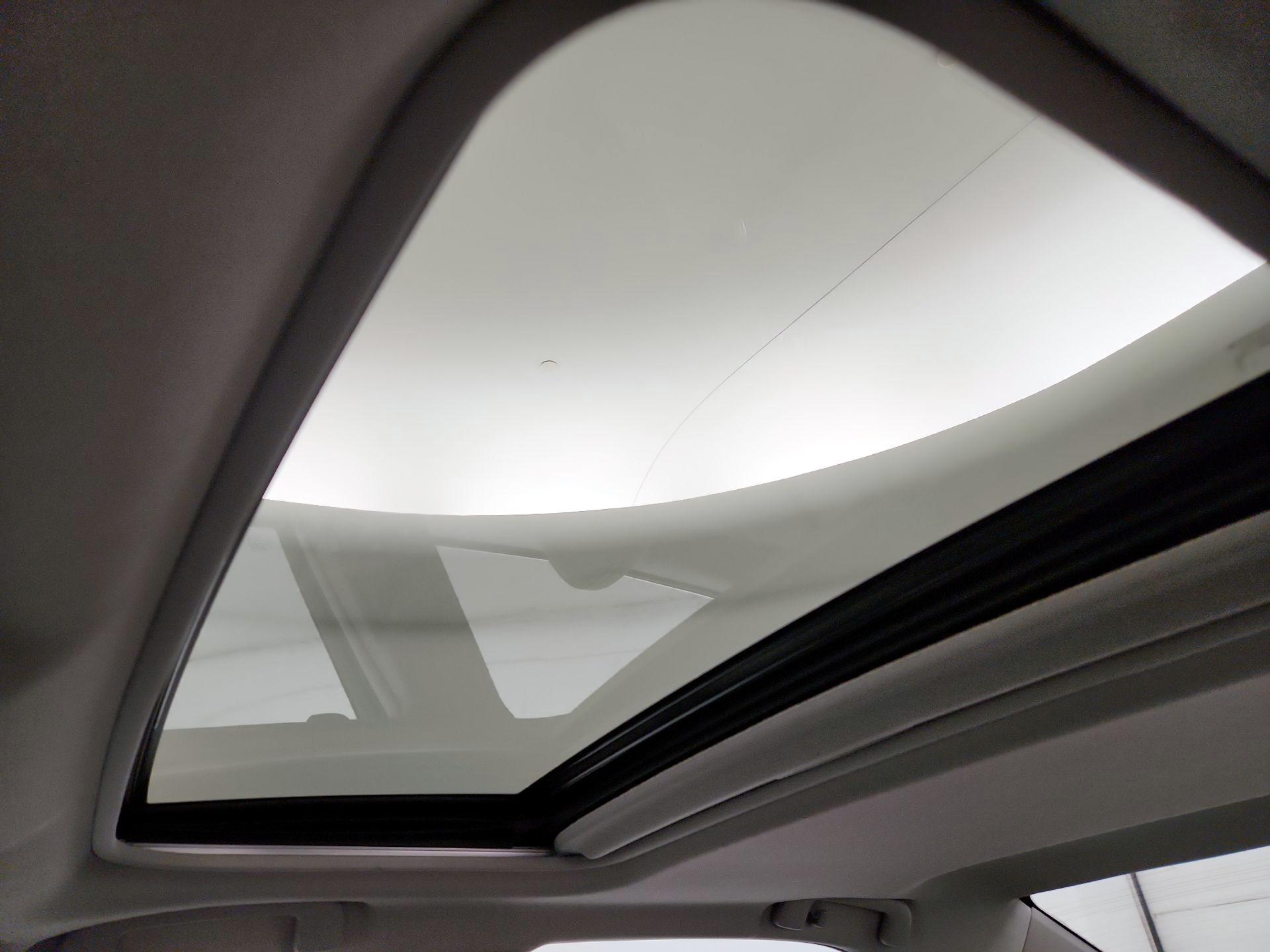 Thumbnail: 2016 Toyota Camry - 19