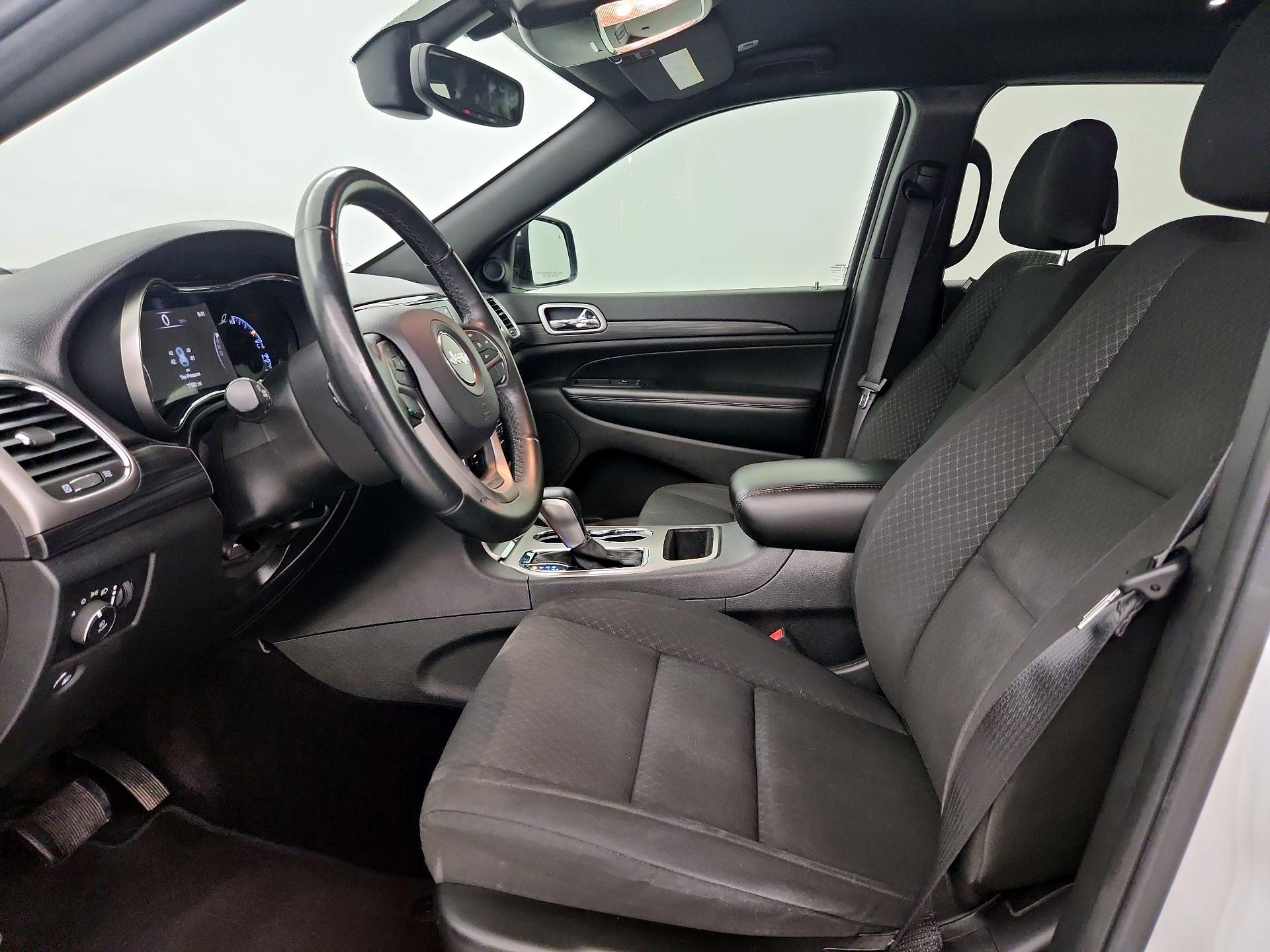 Thumbnail: 2019 Jeep Grand Cherokee - 11