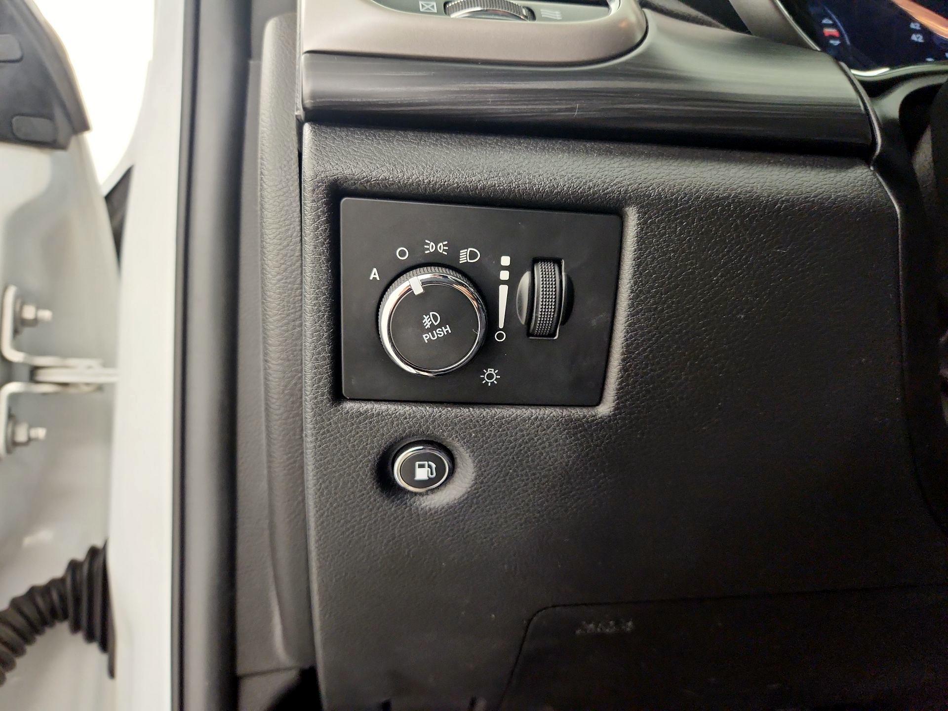 Thumbnail: 2019 Jeep Grand Cherokee - 13