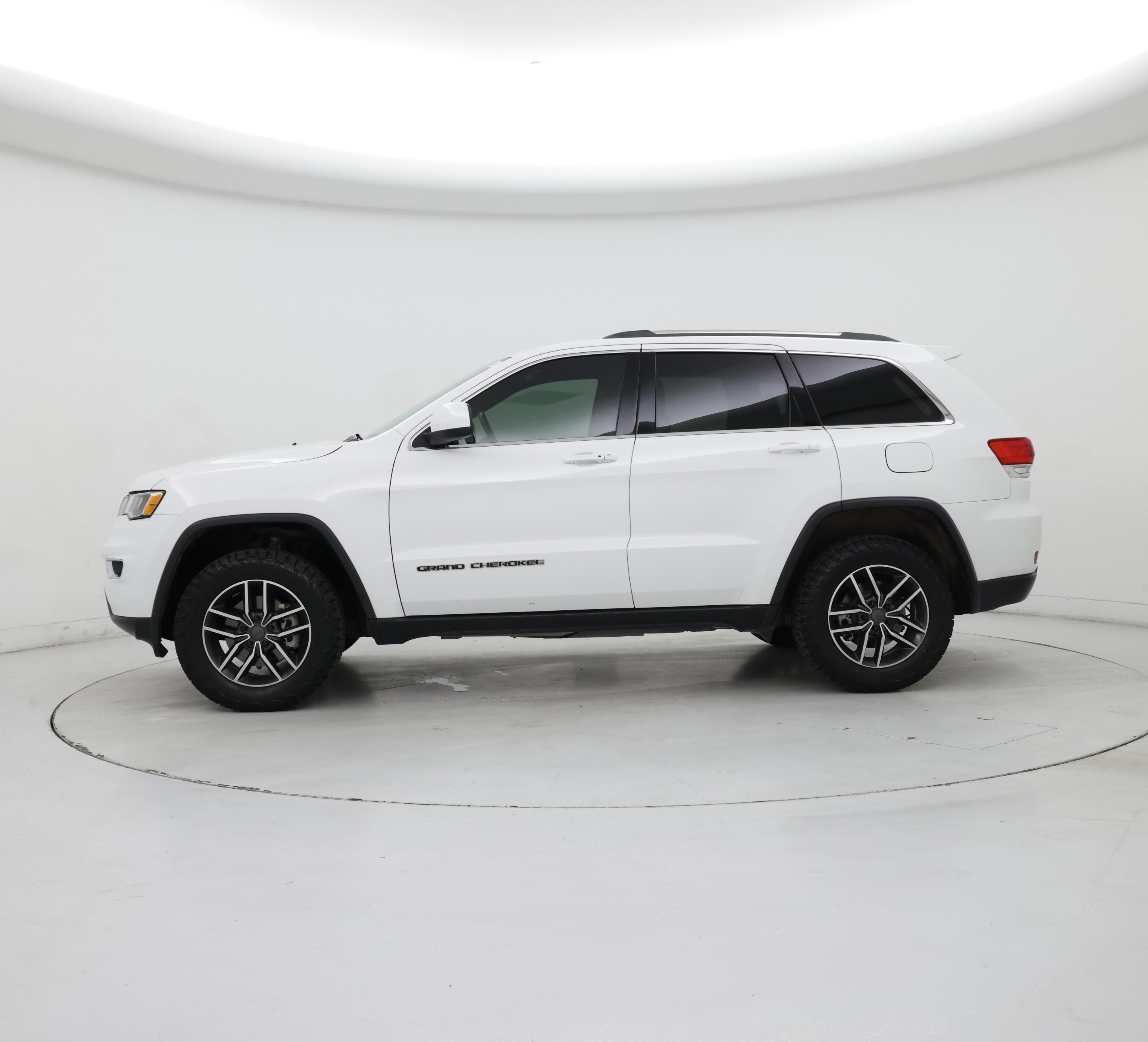 Thumbnail: 2019 Jeep Grand Cherokee - 3