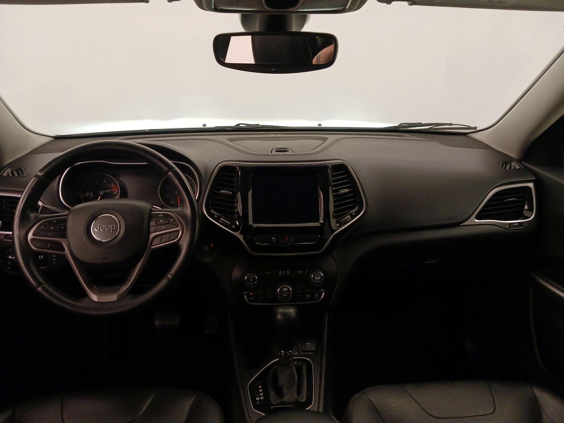 Thumbnail: 2020 Jeep Cherokee - 9