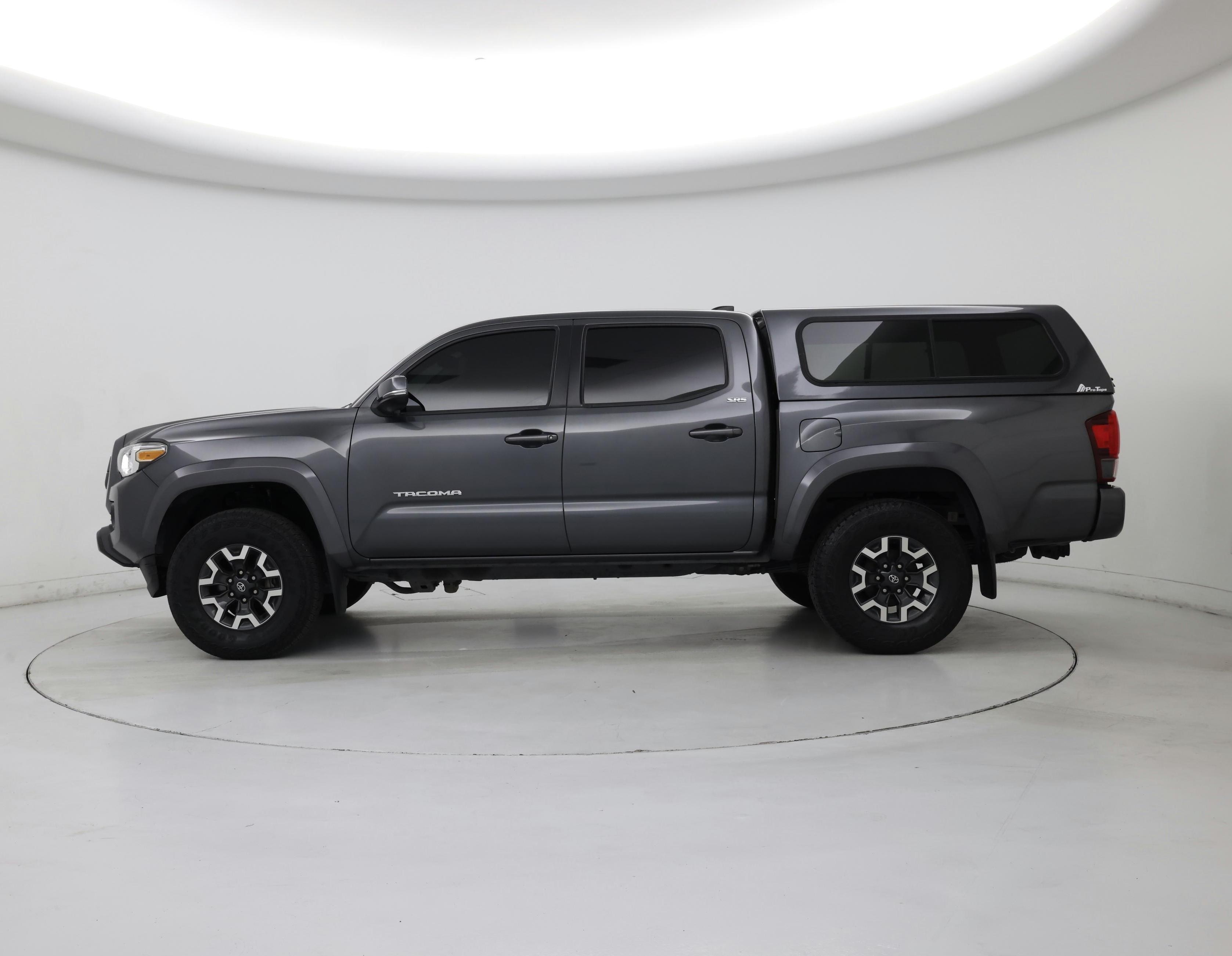 Thumbnail: 2022 Toyota Tacoma - 3