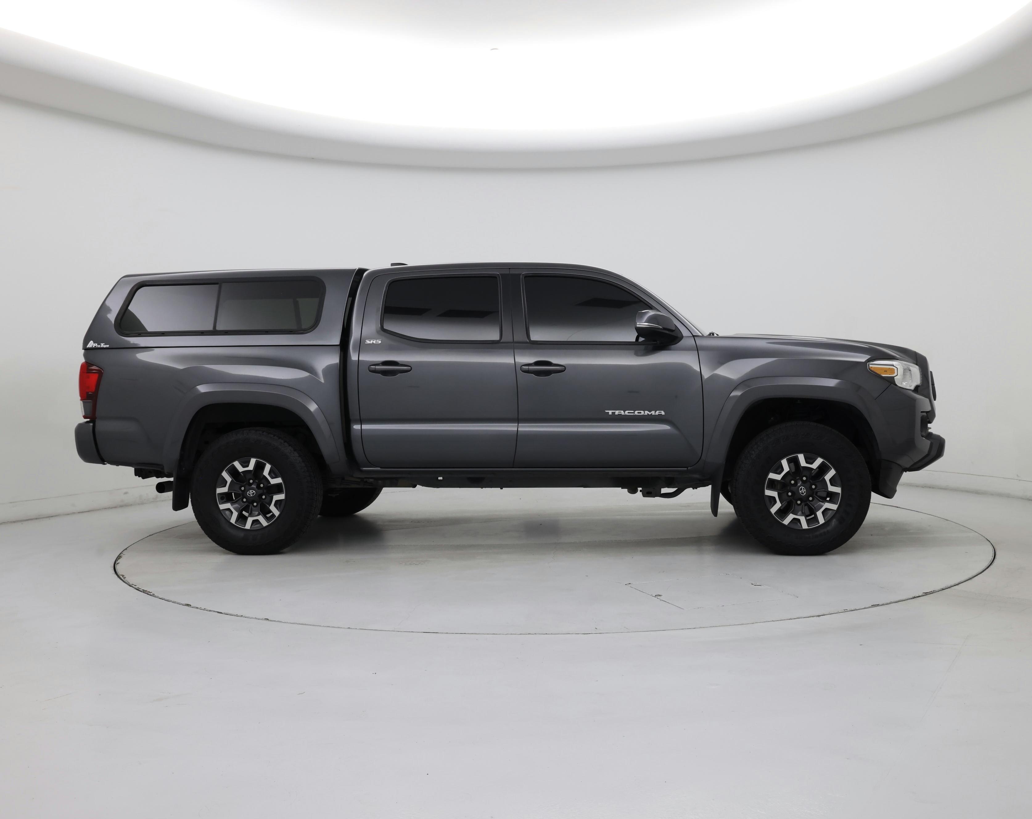 Thumbnail: 2022 Toyota Tacoma - 7