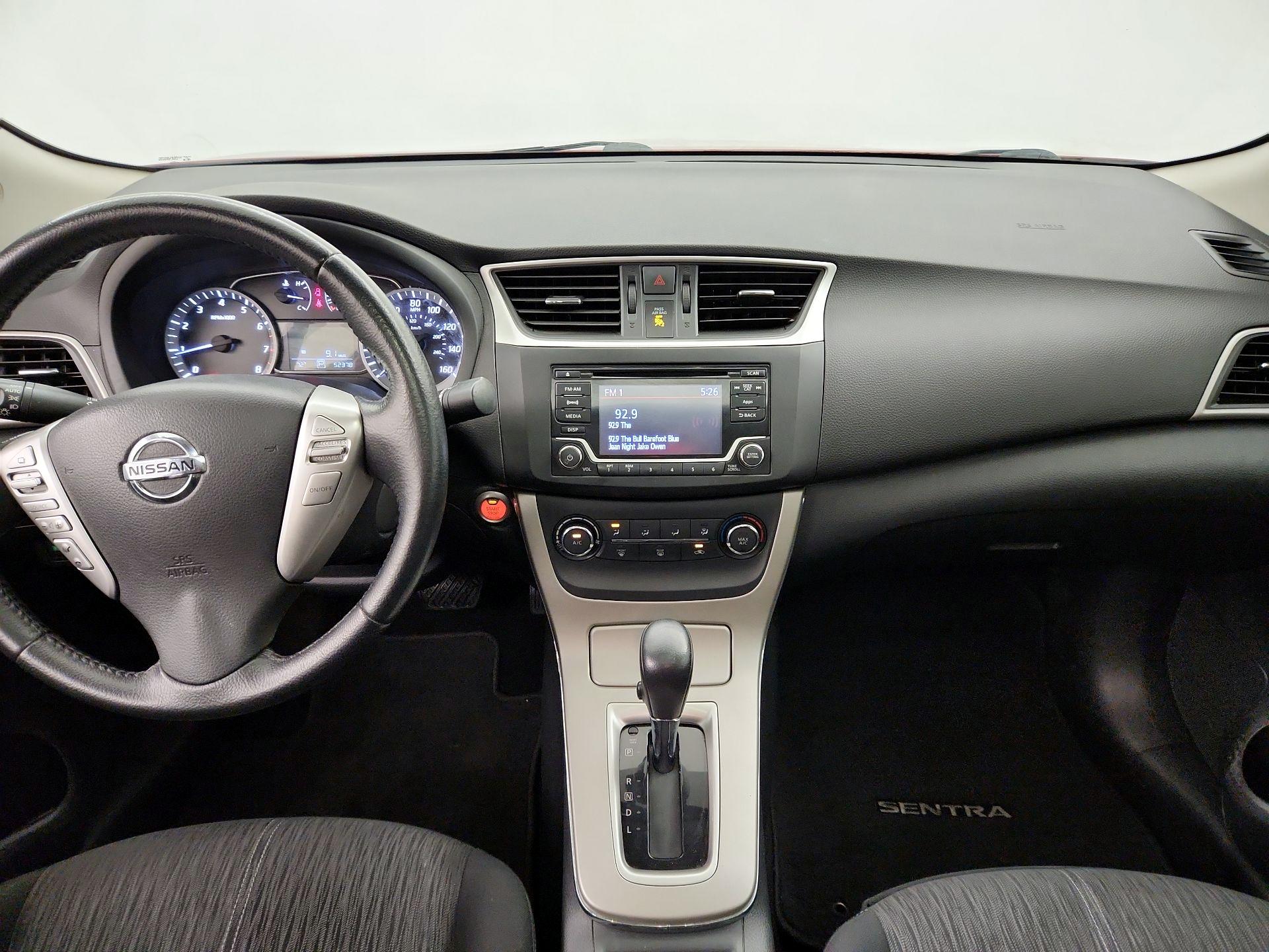 Thumbnail: 2015 Nissan Sentra - 9
