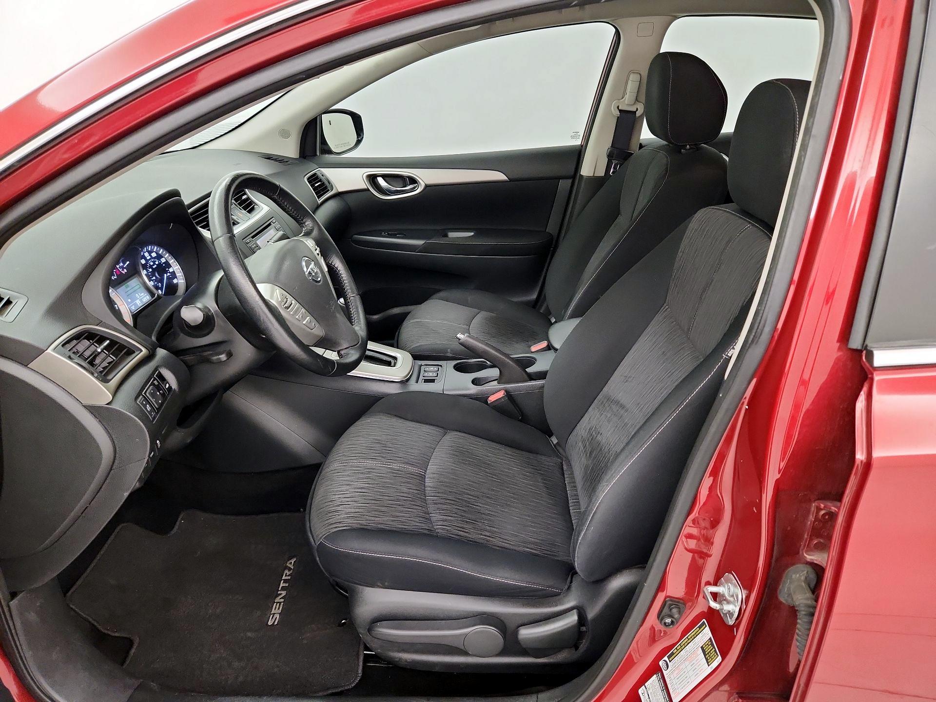 Thumbnail: 2015 Nissan Sentra - 11