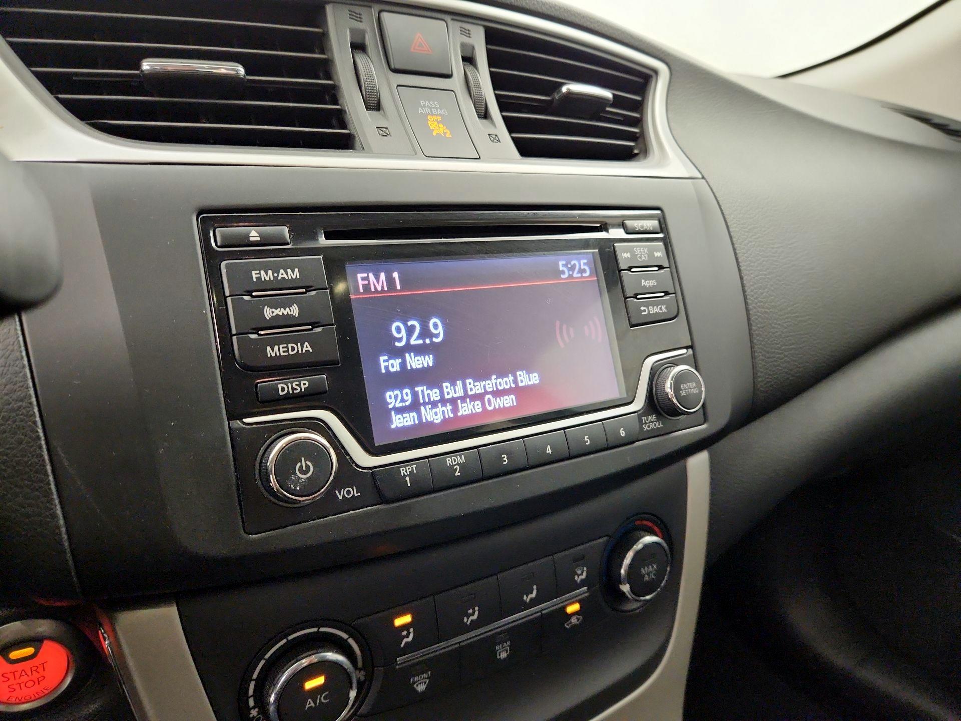 Thumbnail: 2015 Nissan Sentra - 15