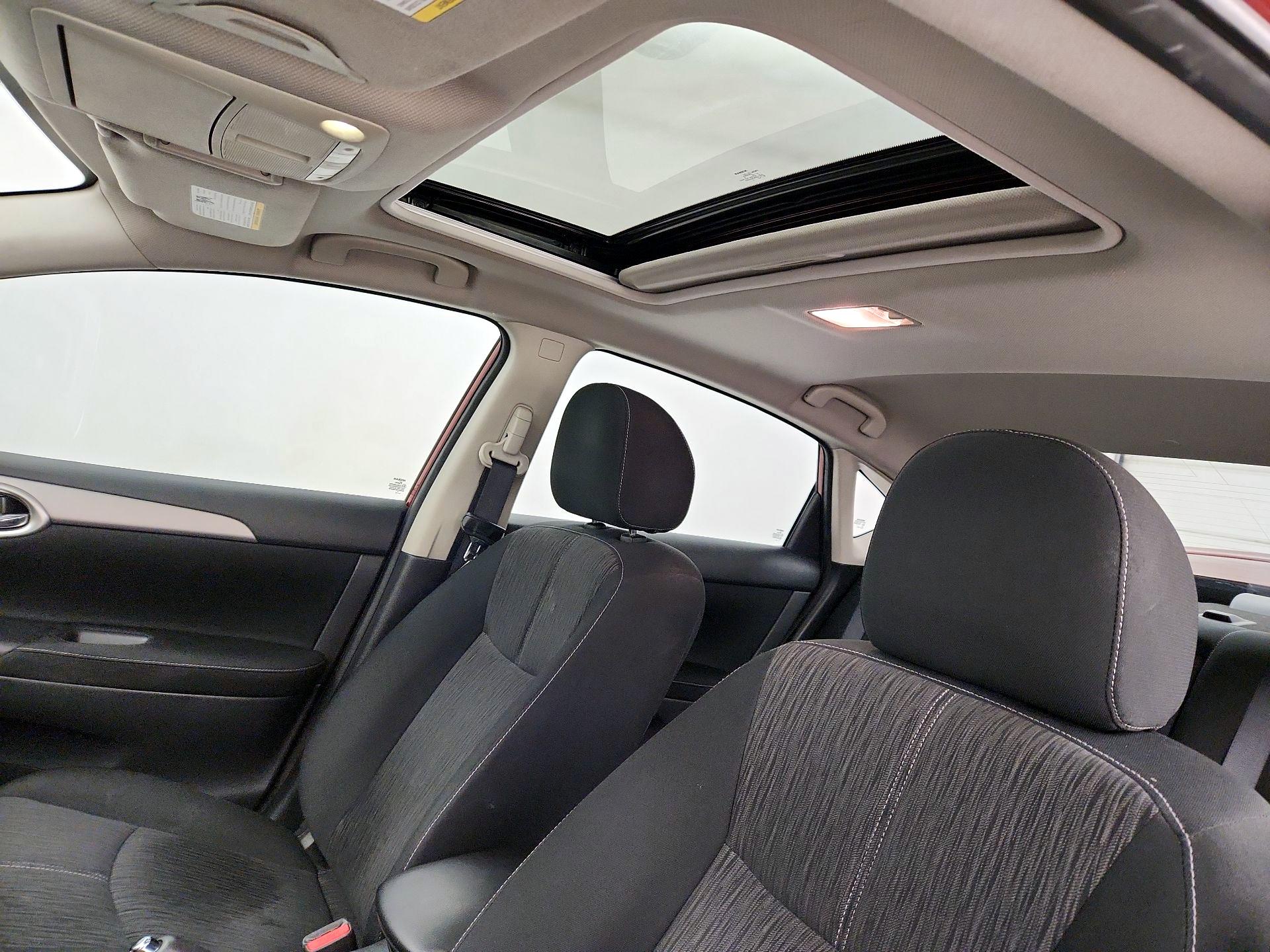 Thumbnail: 2015 Nissan Sentra - 19
