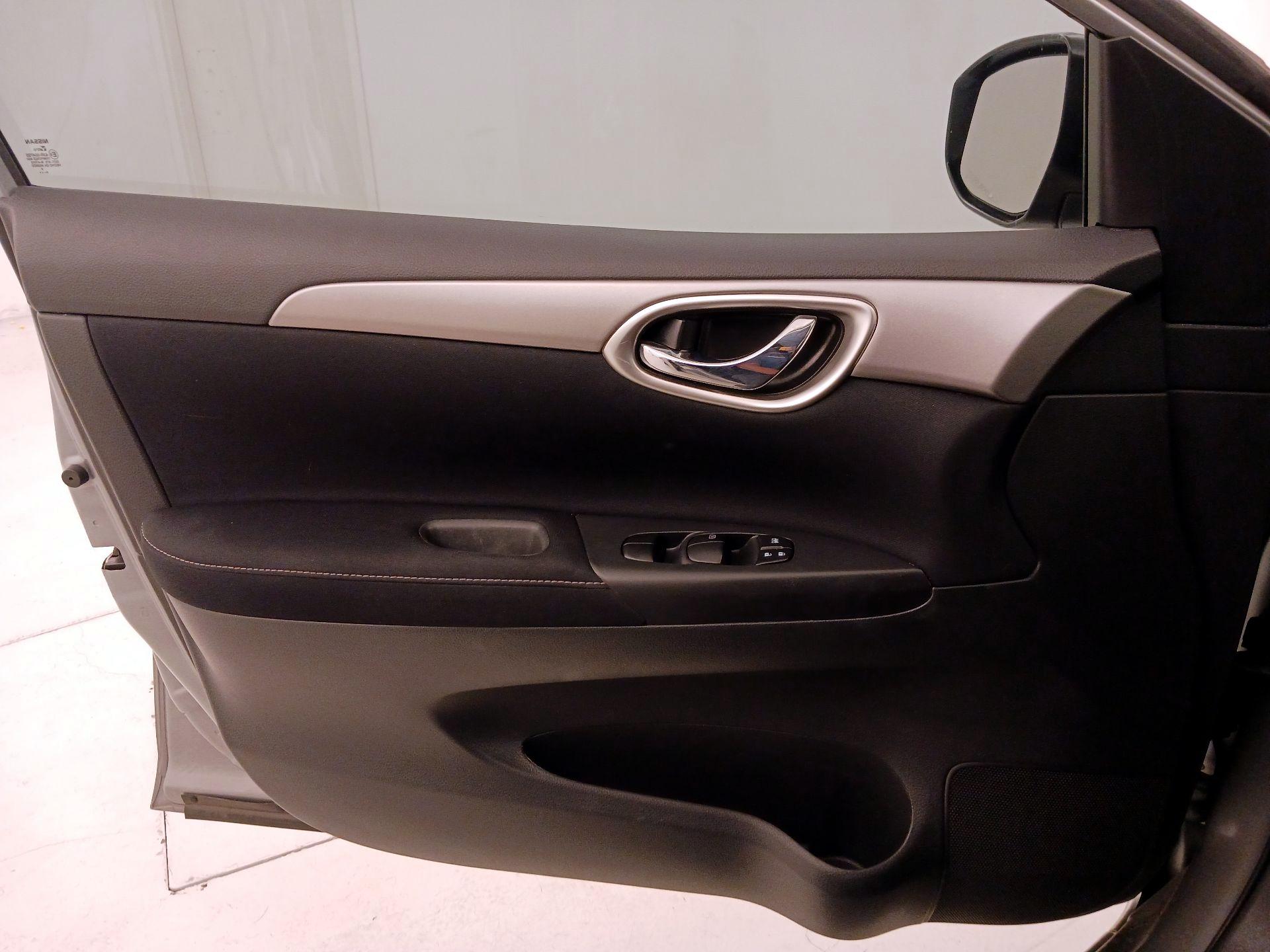 Thumbnail: 2014 Nissan Sentra - 12