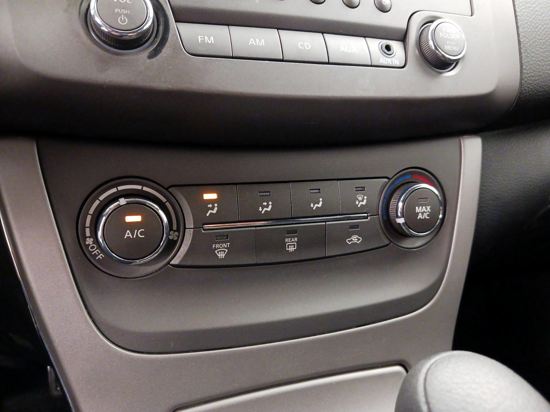 Thumbnail: 2014 Nissan Sentra - 15