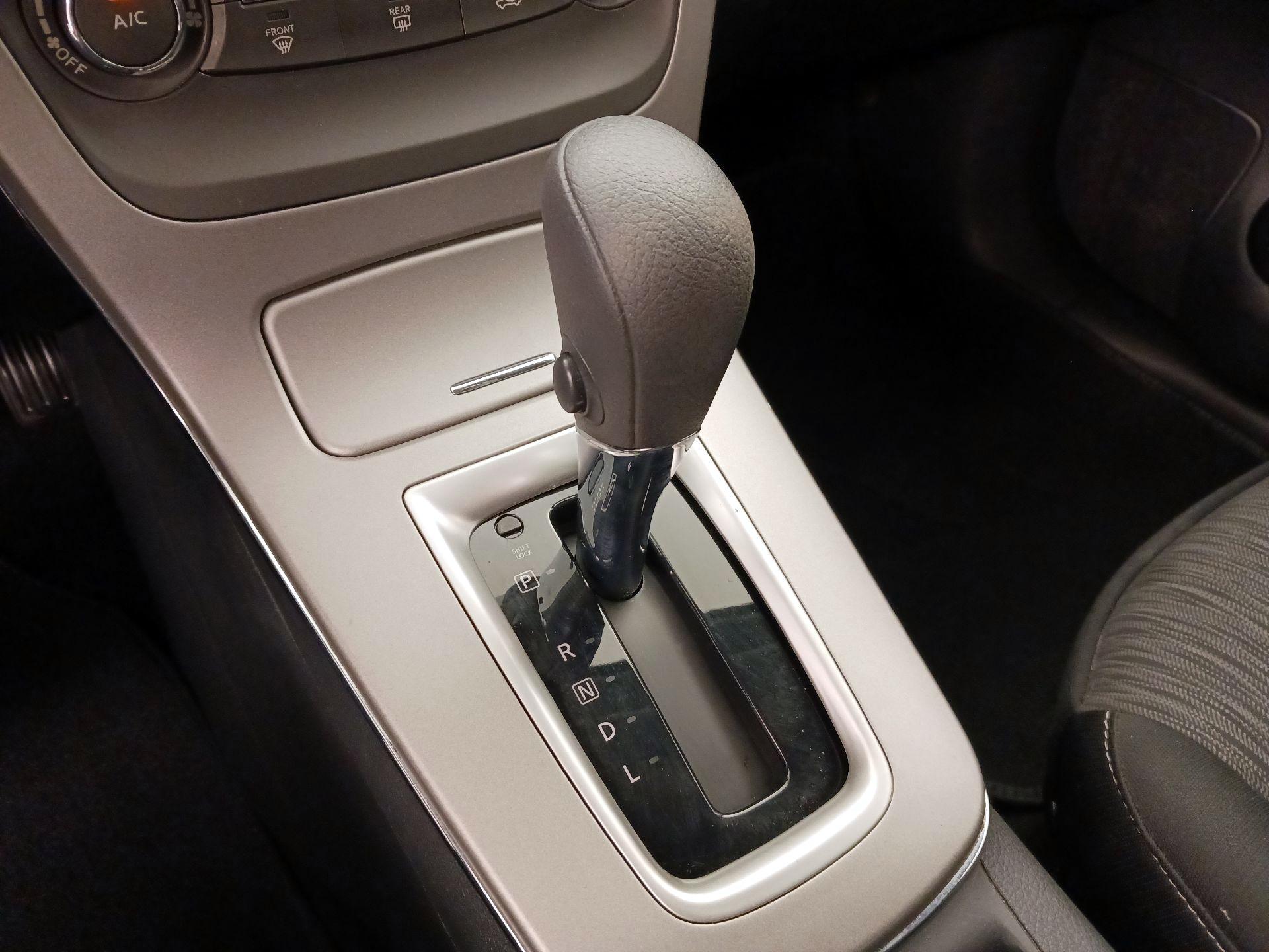 Thumbnail: 2014 Nissan Sentra - 16