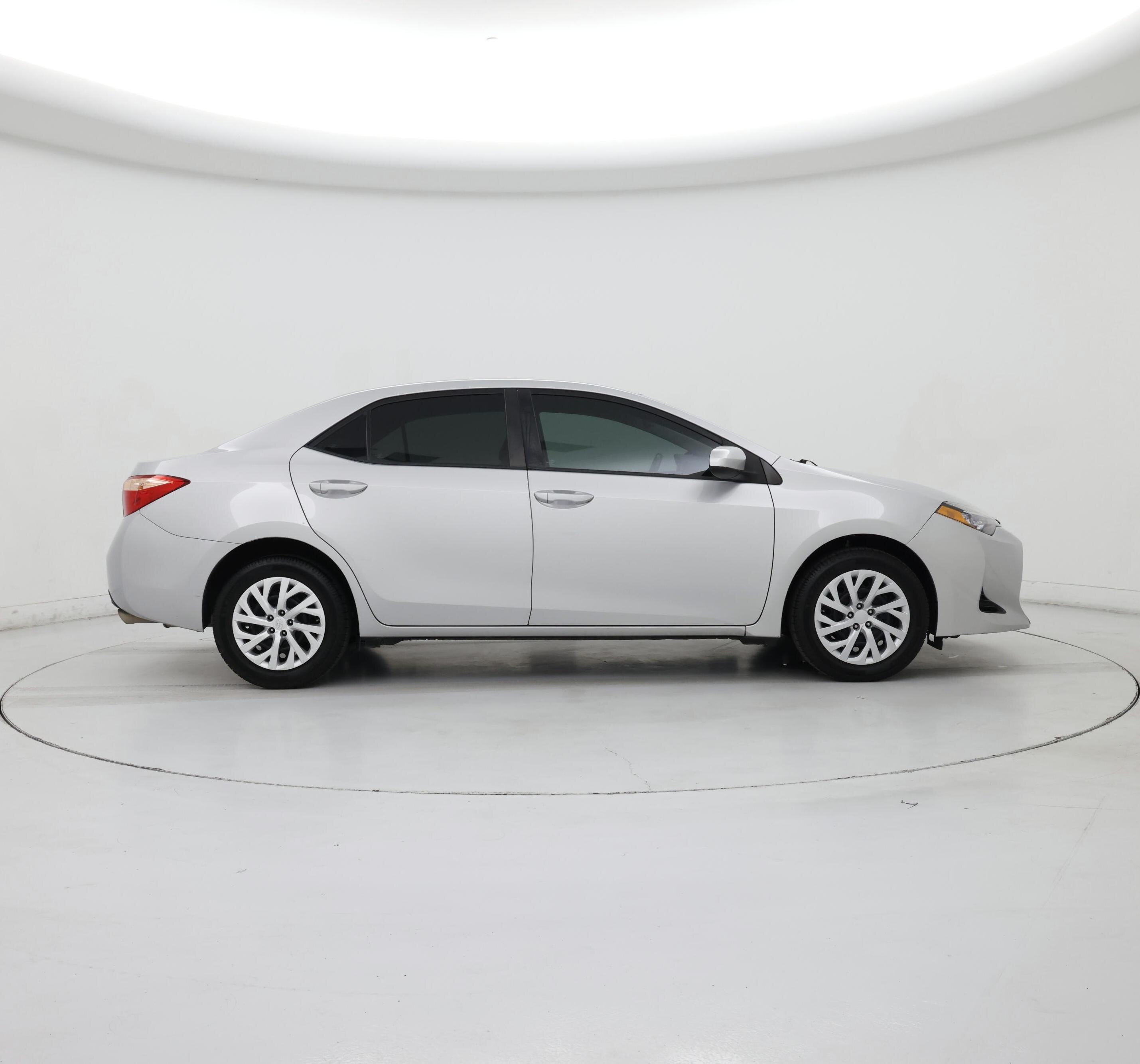 Thumbnail: 2017 Toyota Corolla - 7