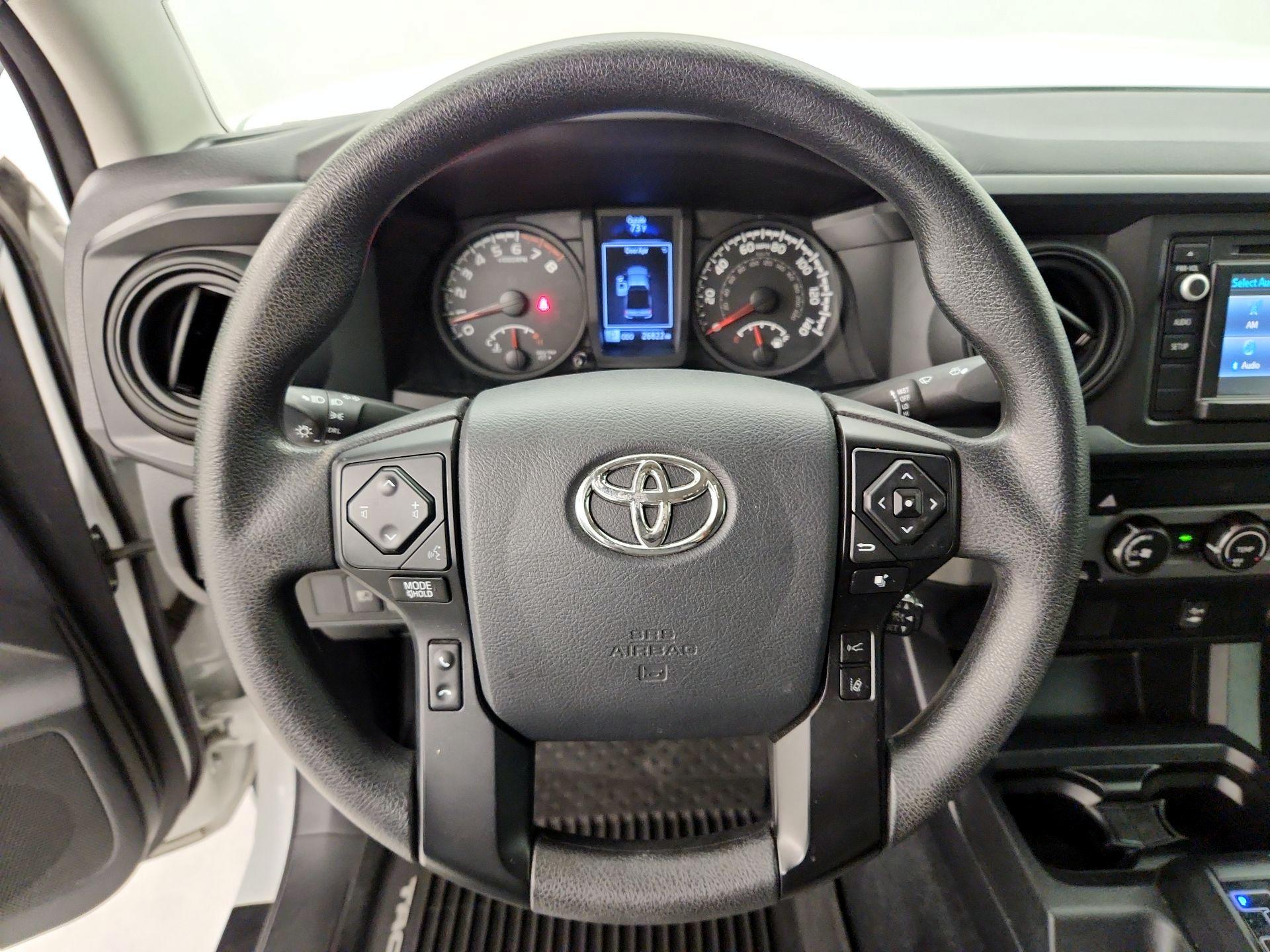 Thumbnail: 2019 Toyota Tacoma - 10