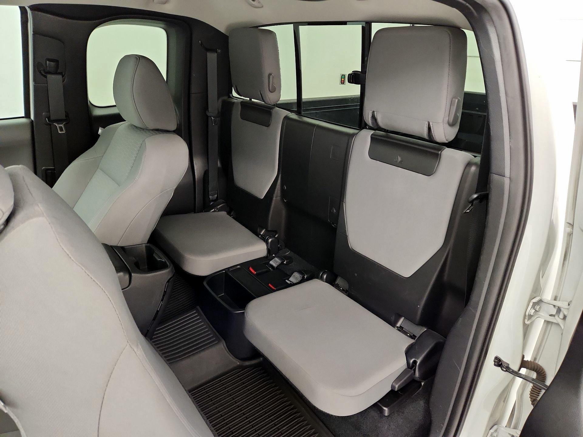 Thumbnail: 2019 Toyota Tacoma - 19