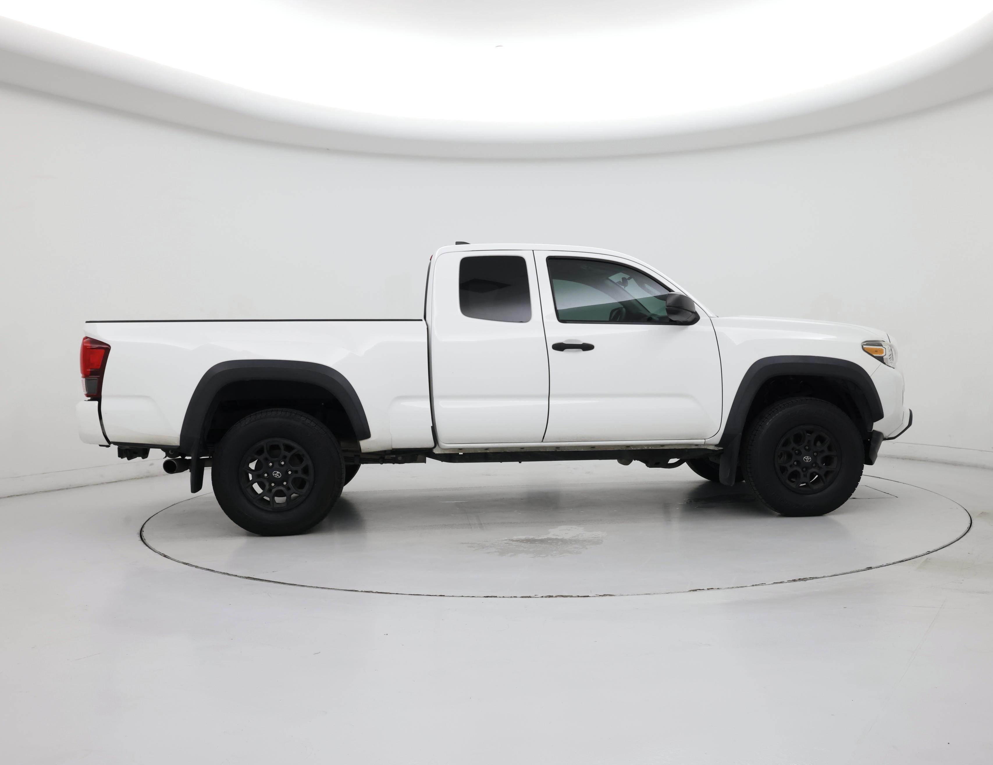 Thumbnail: 2019 Toyota Tacoma - 7