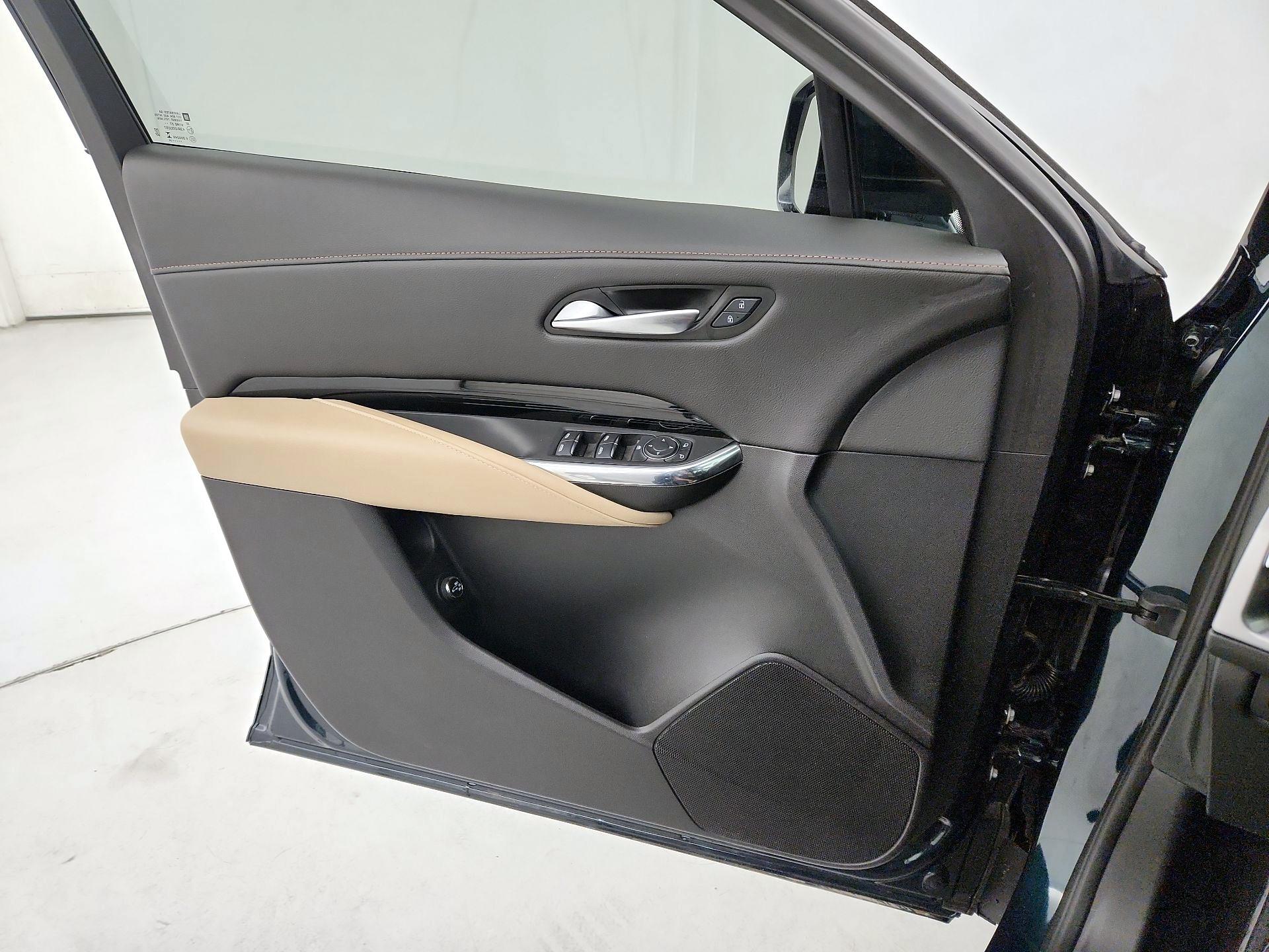 Thumbnail: 2024 Cadillac XT4 - 12