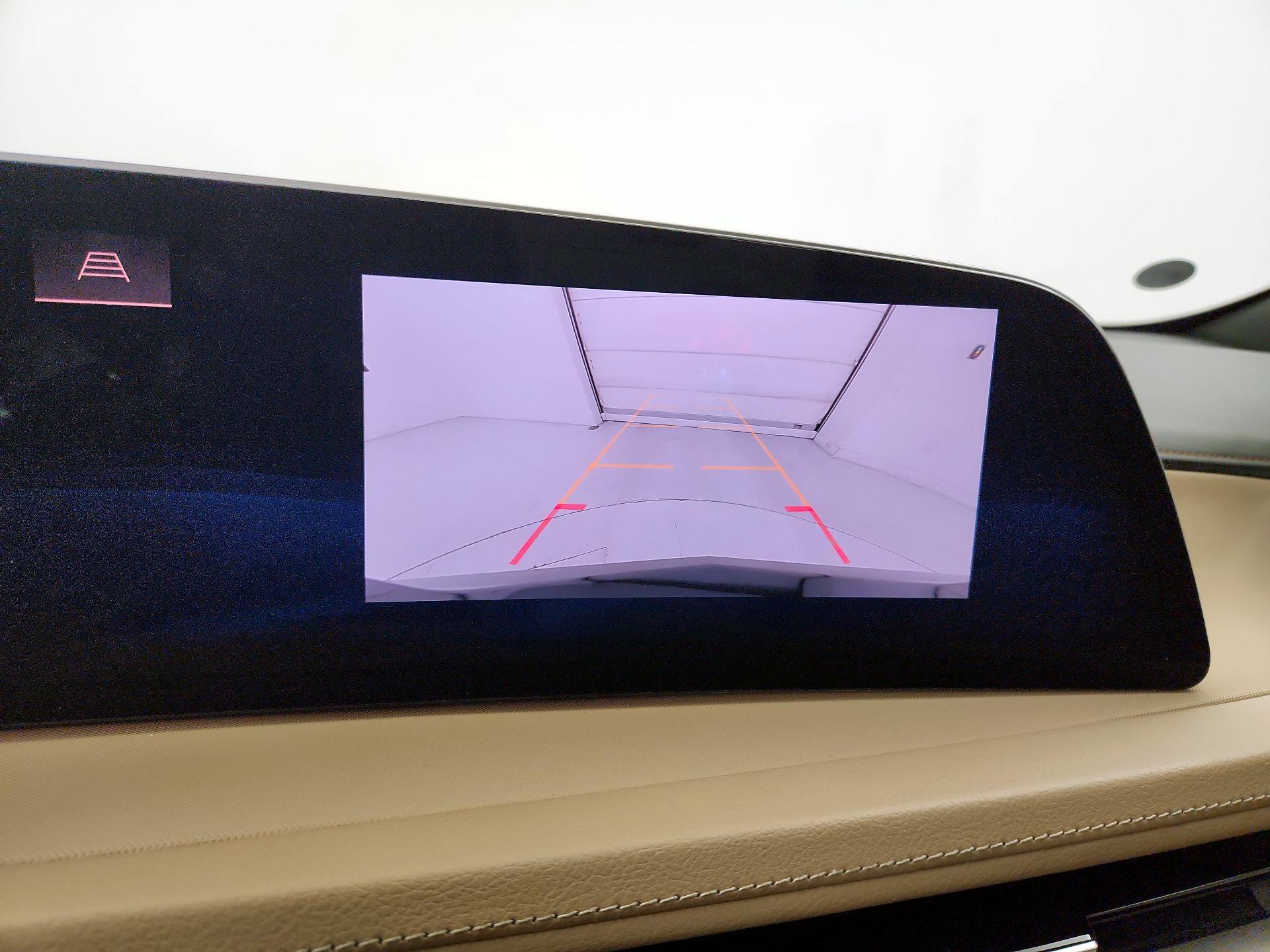 Thumbnail: 2024 Cadillac XT4 - 14