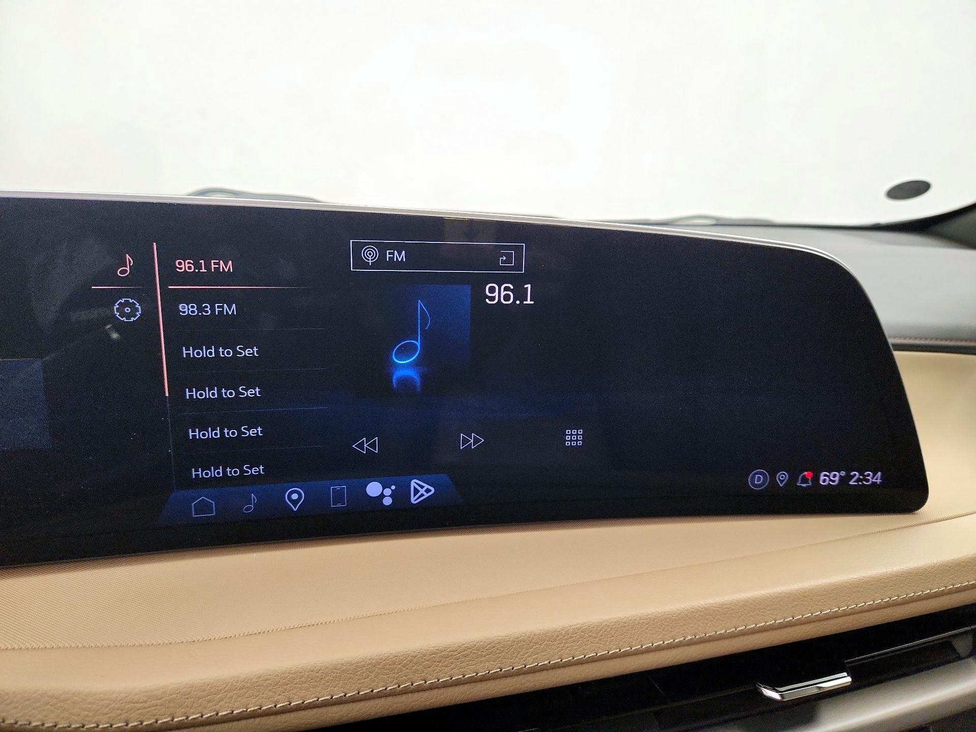 Thumbnail: 2024 Cadillac XT4 - 15