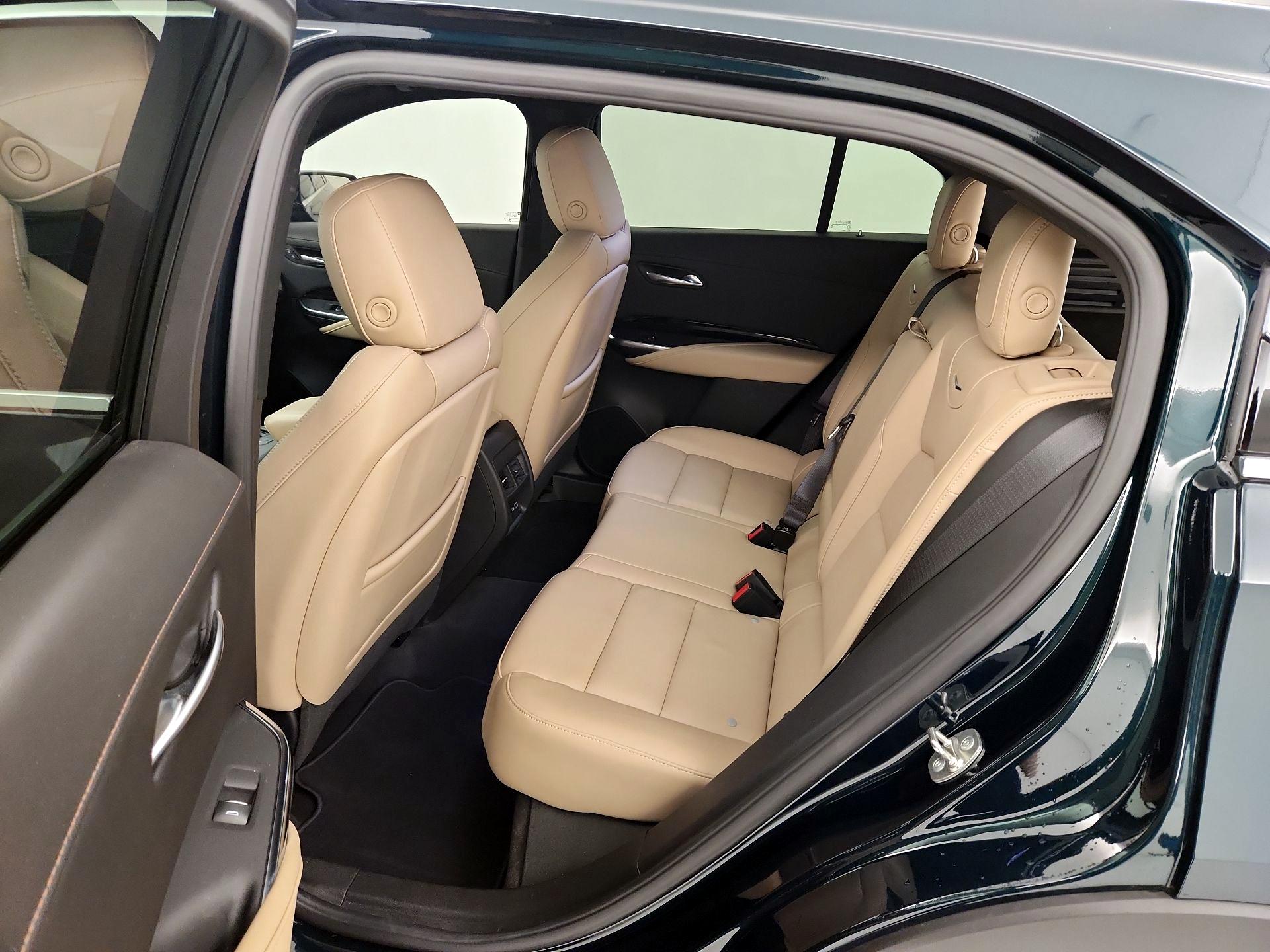 Thumbnail: 2024 Cadillac XT4 - 19
