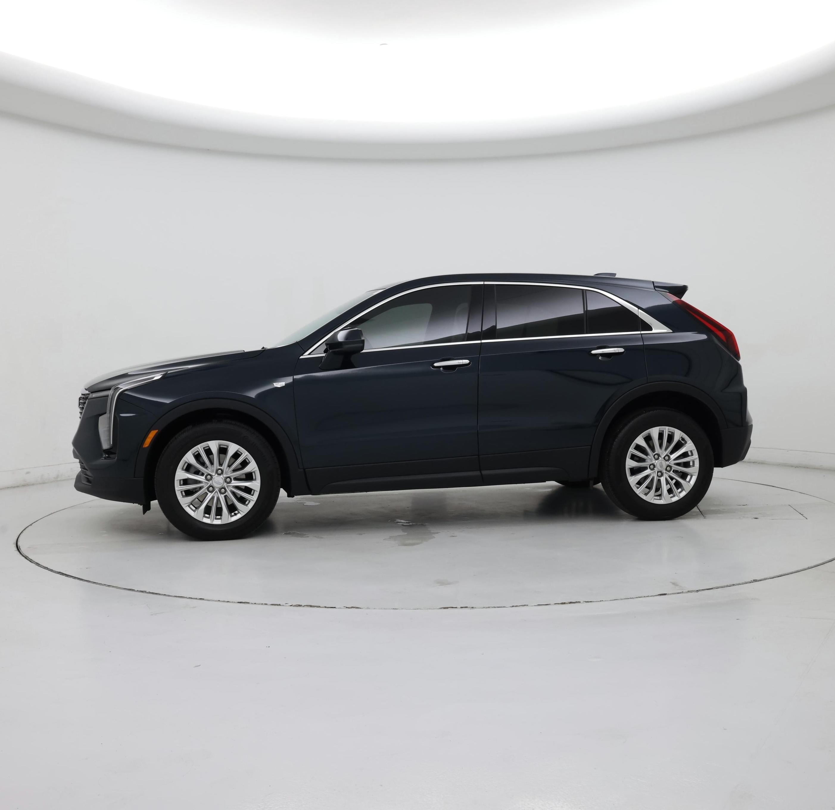 Thumbnail: 2024 Cadillac XT4 - 3