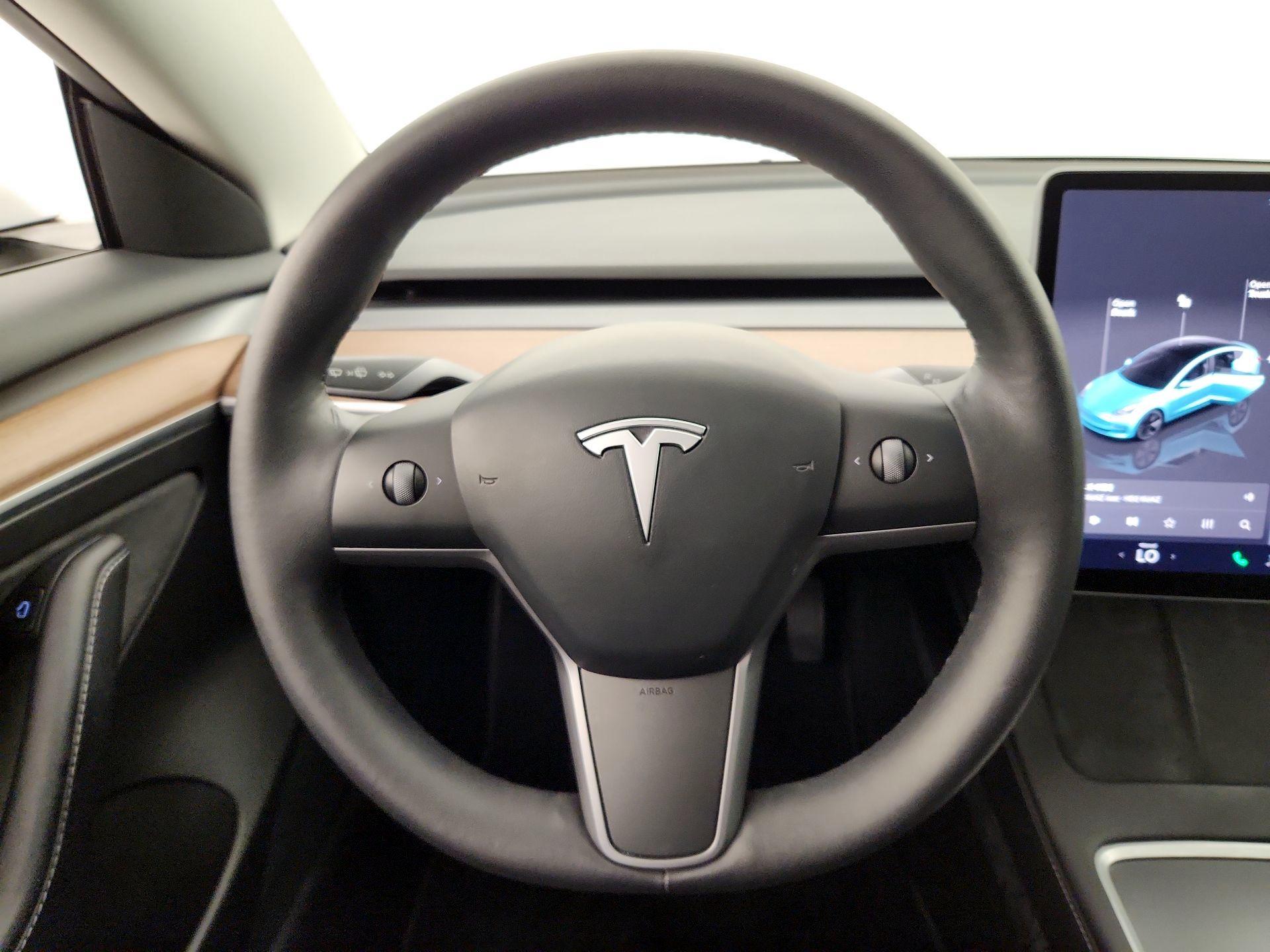 Thumbnail: 2023 Tesla Model 3 - 10