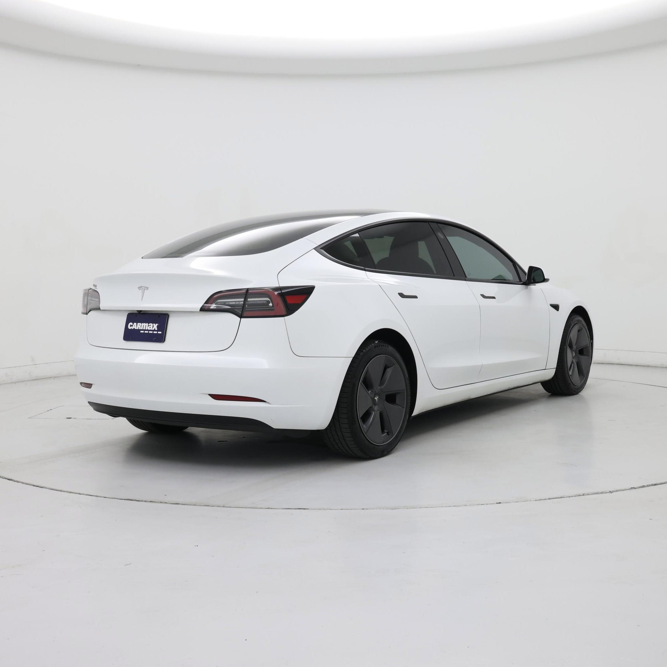Thumbnail: 2023 Tesla Model 3 - 8