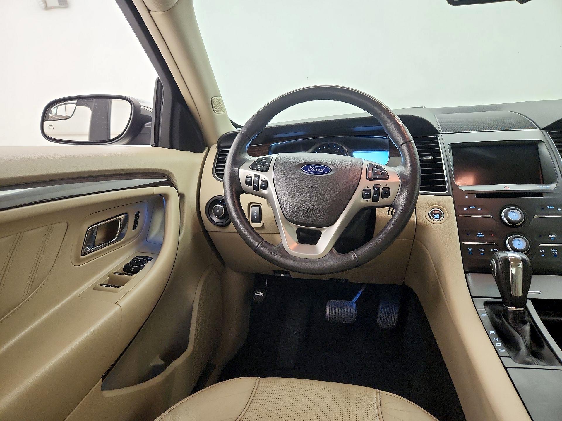 Thumbnail: 2016 Ford Taurus - 10