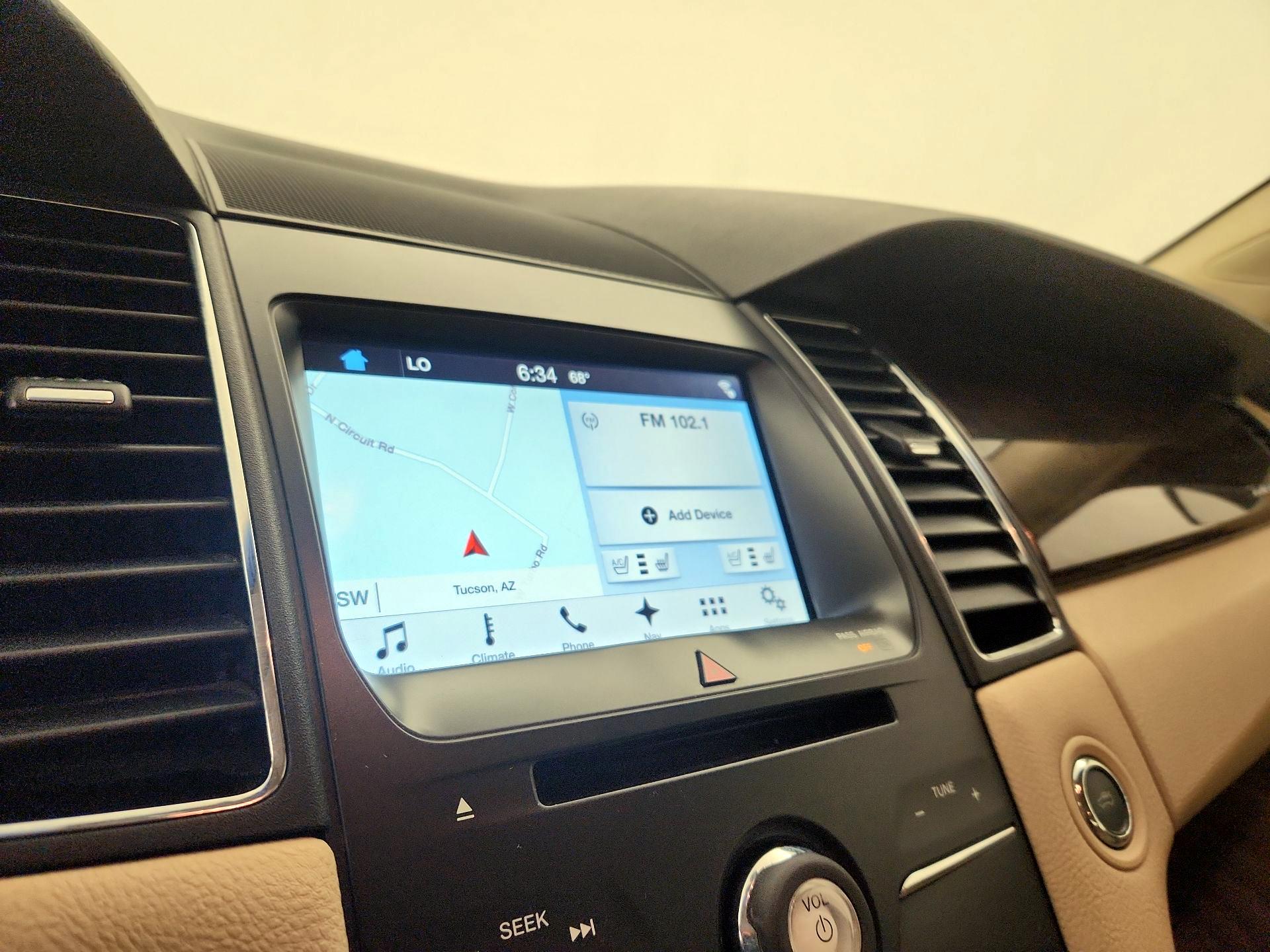 Thumbnail: 2016 Ford Taurus - 15