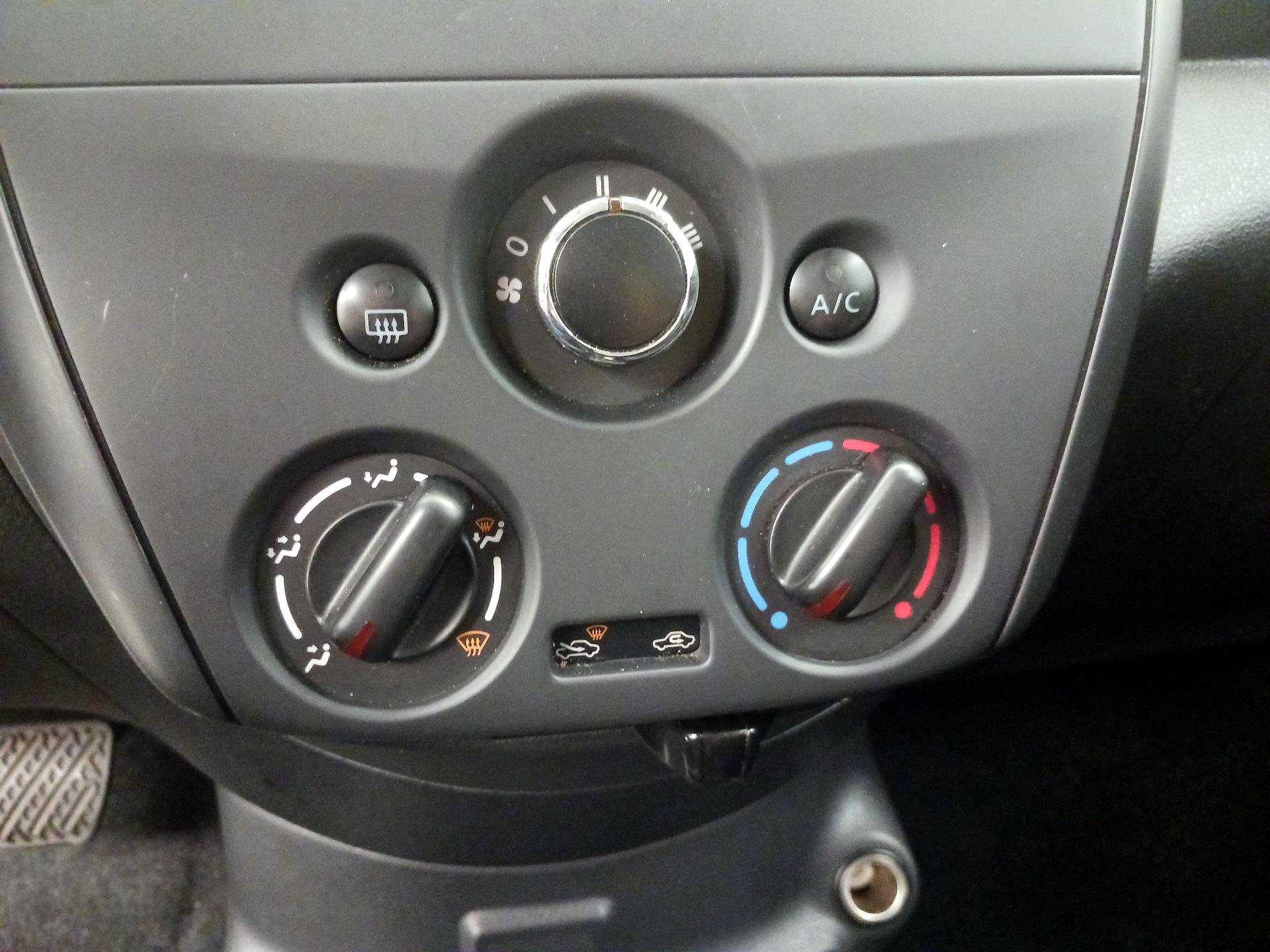 Thumbnail: 2017 Nissan Versa - 15