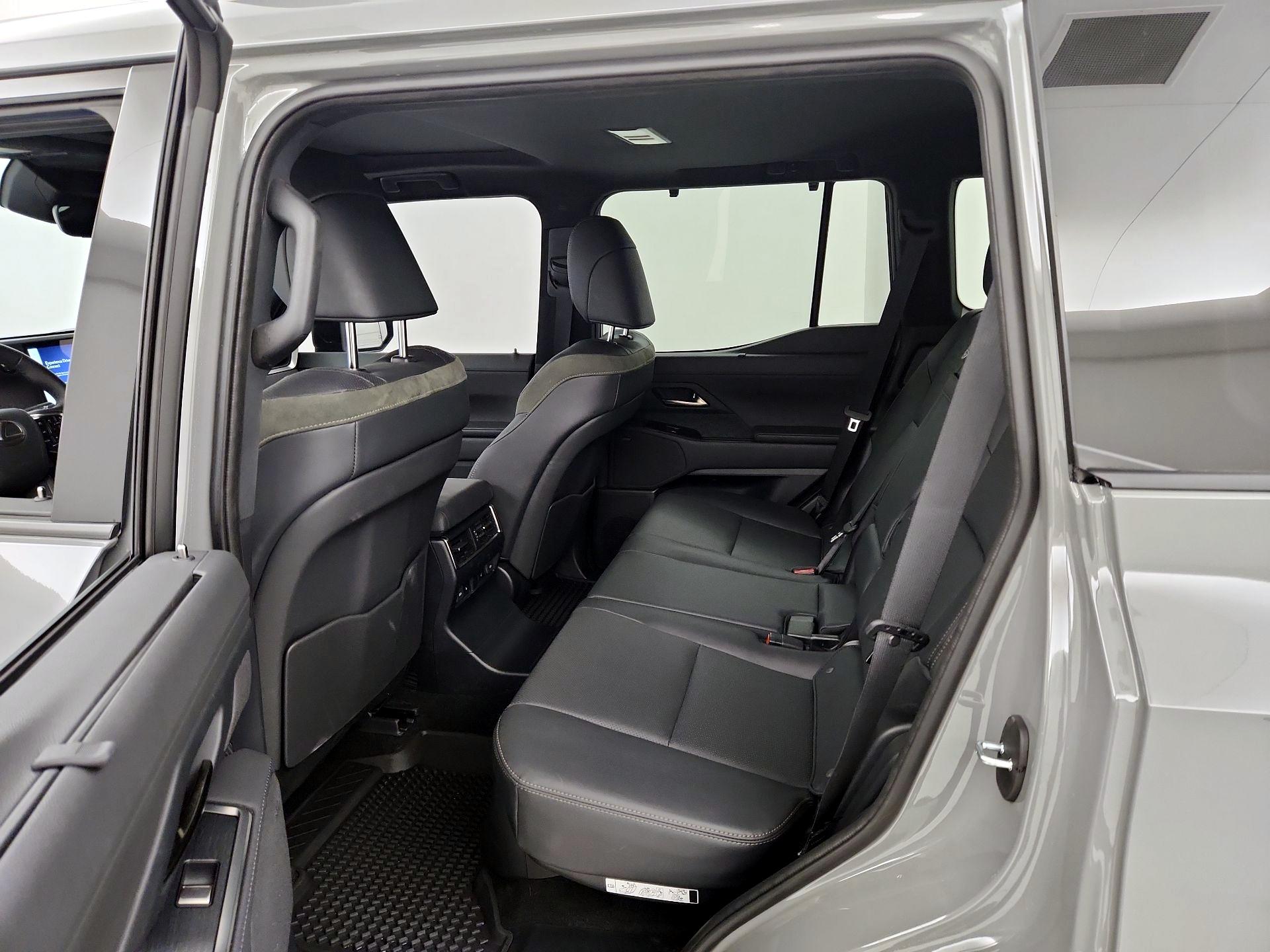 Thumbnail: 2024 Lexus GX - 20