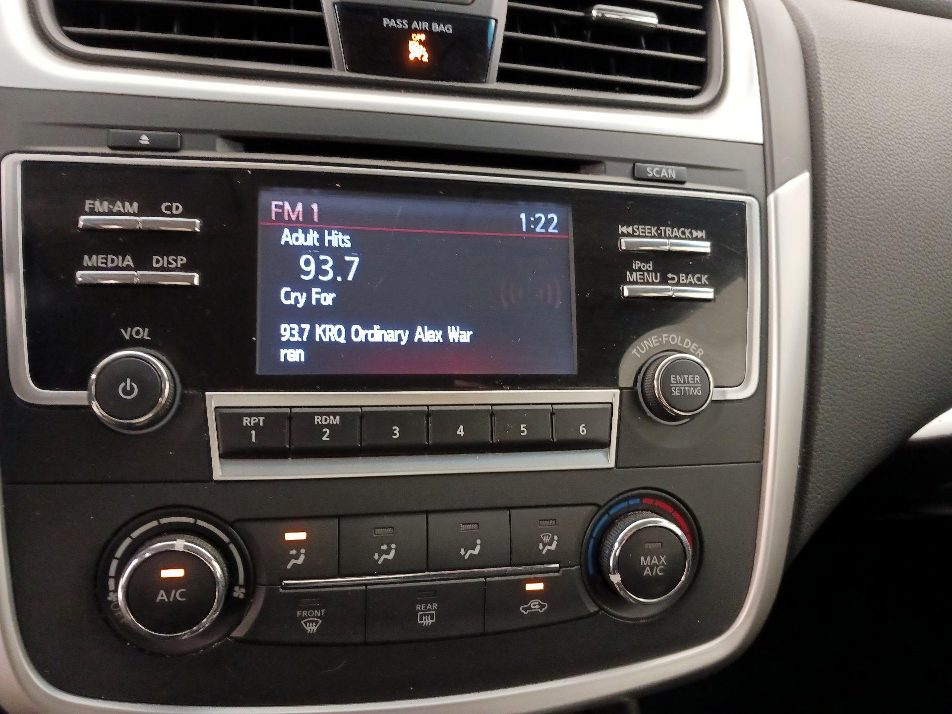 Thumbnail: 2018 Nissan Altima - 15