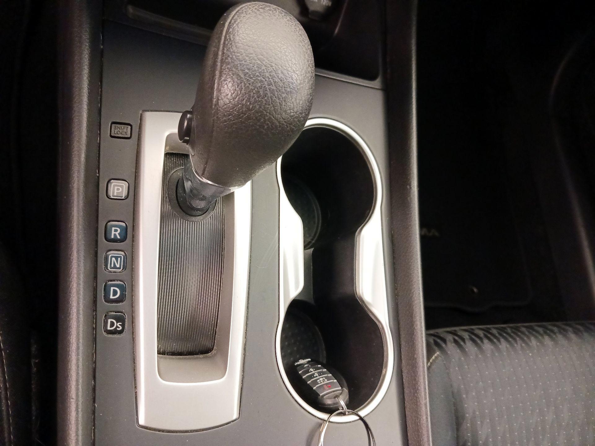 Thumbnail: 2018 Nissan Altima - 17