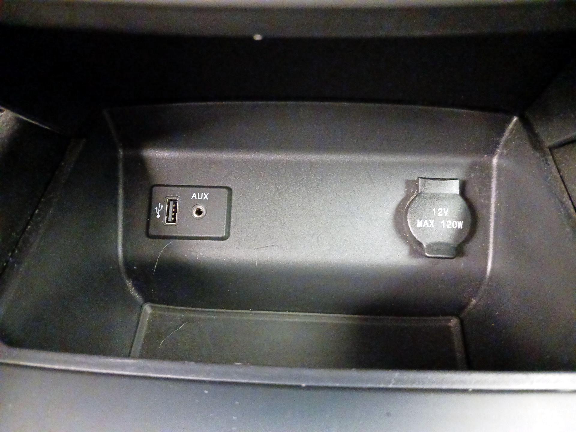 Thumbnail: 2018 Nissan Altima - 18