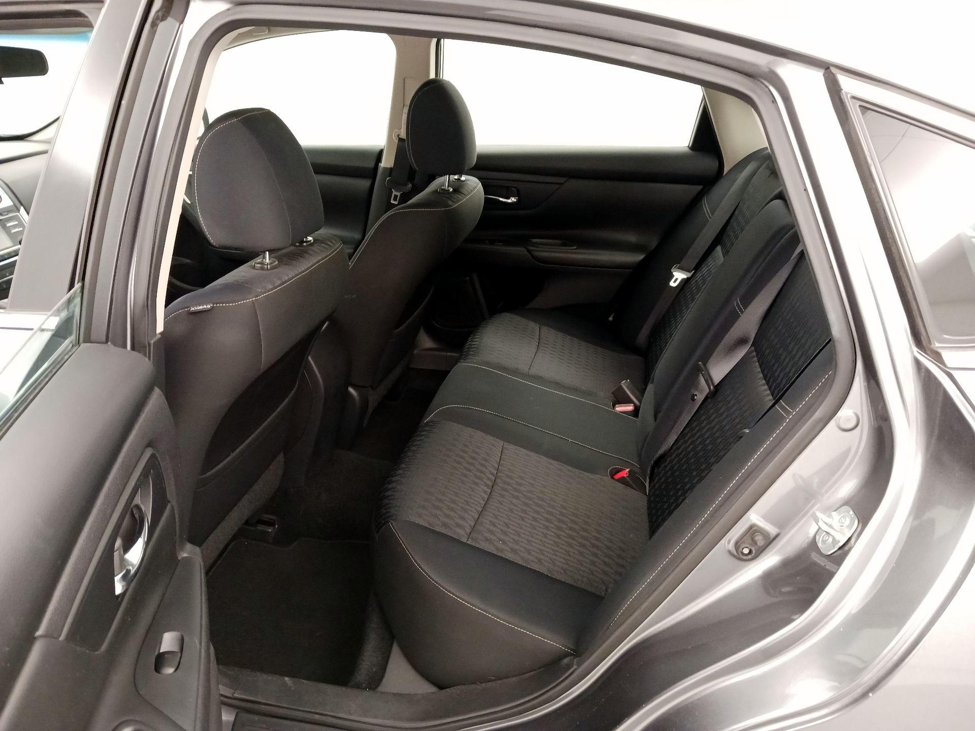 Thumbnail: 2018 Nissan Altima - 19