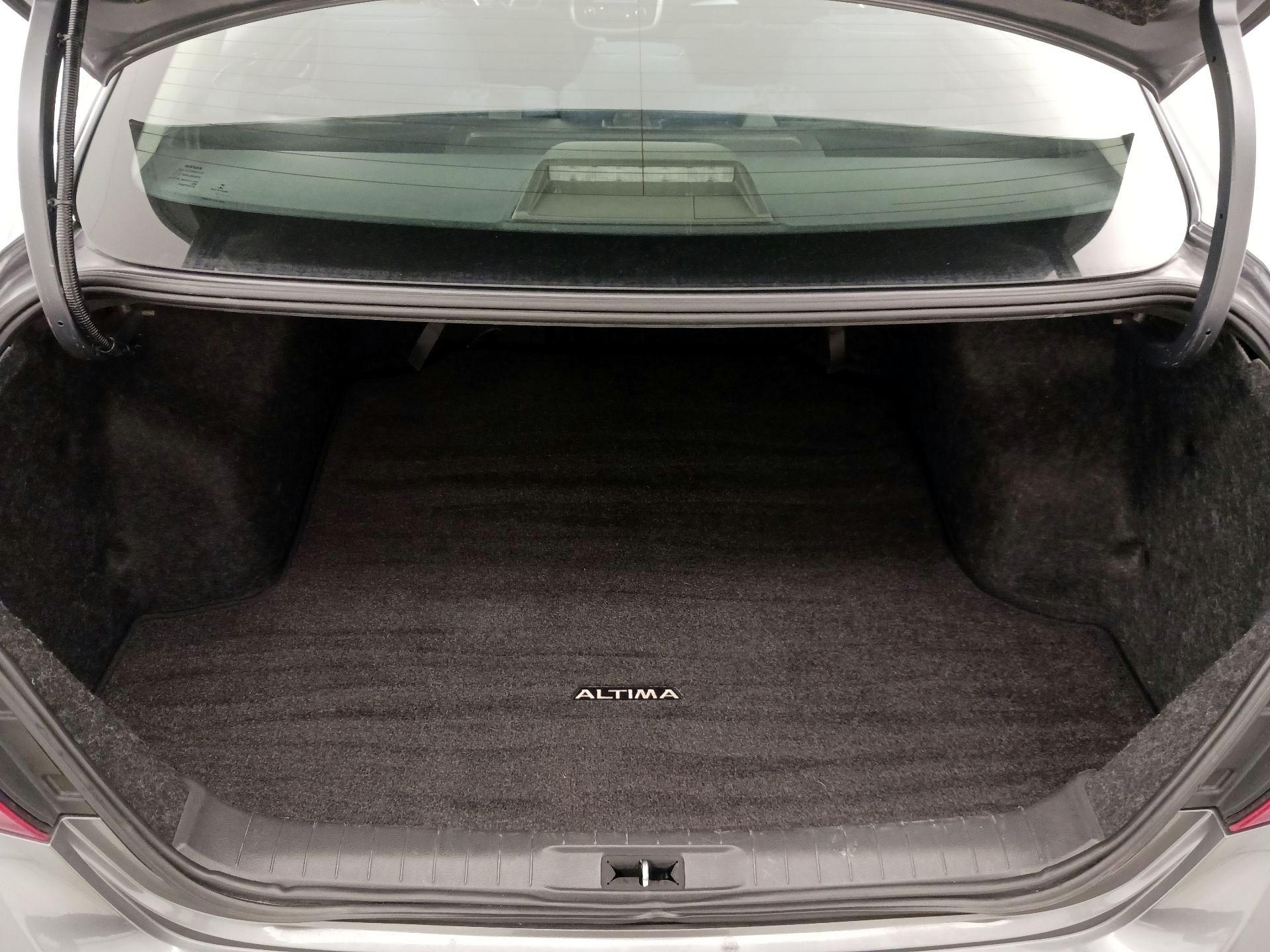 Thumbnail: 2018 Nissan Altima - 20