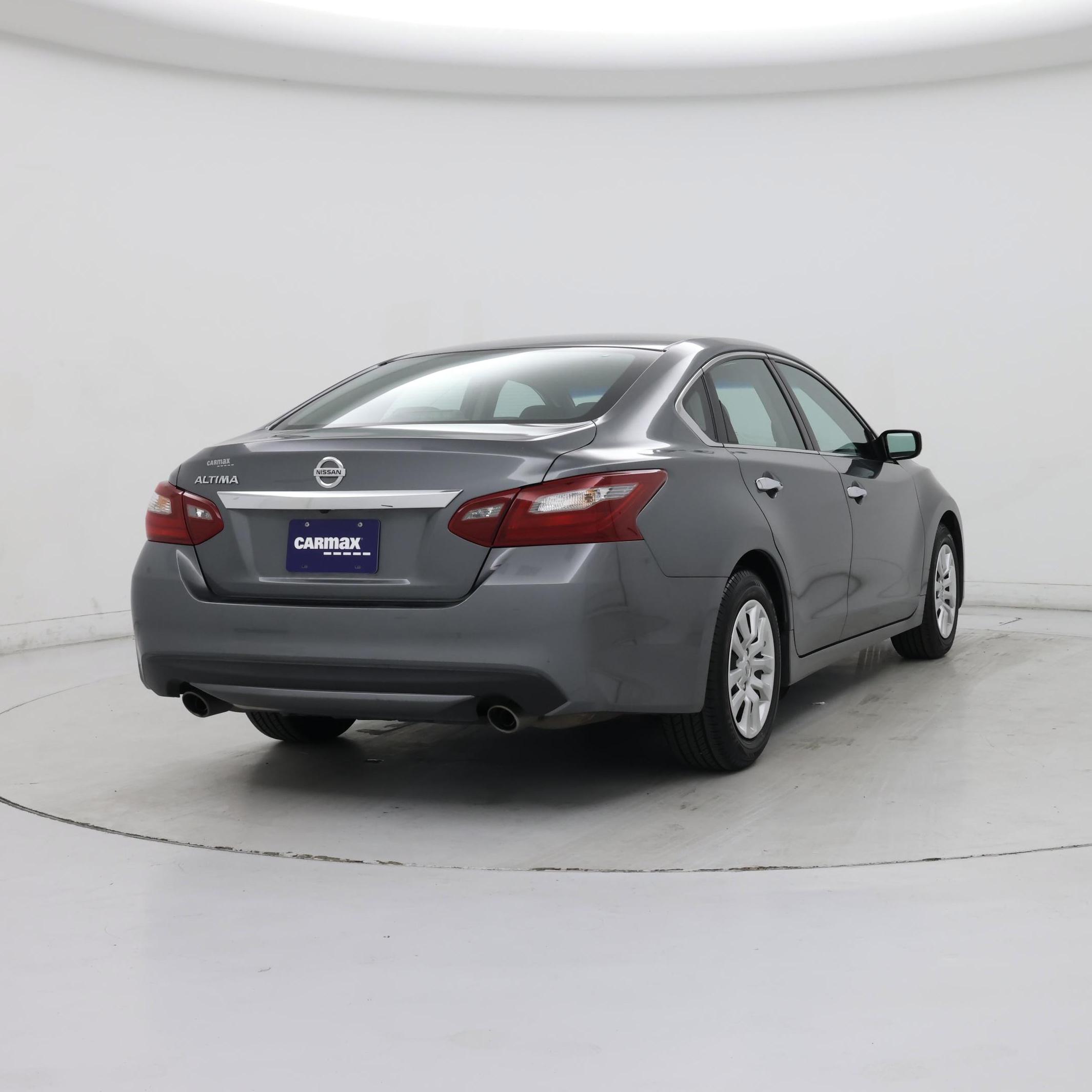 Thumbnail: 2018 Nissan Altima - 8