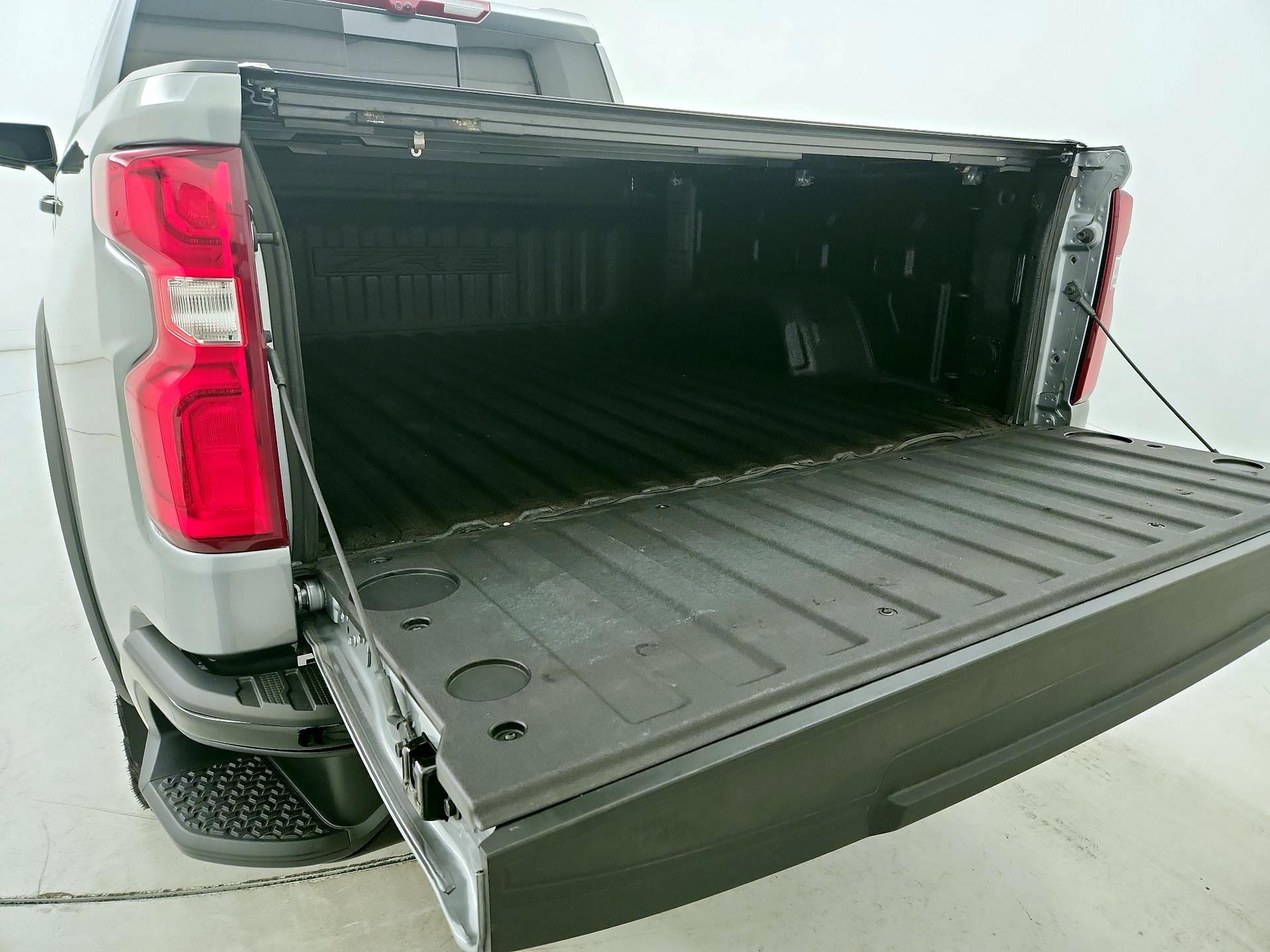 Thumbnail: 2024 Chevrolet Silverado 1500 - 20