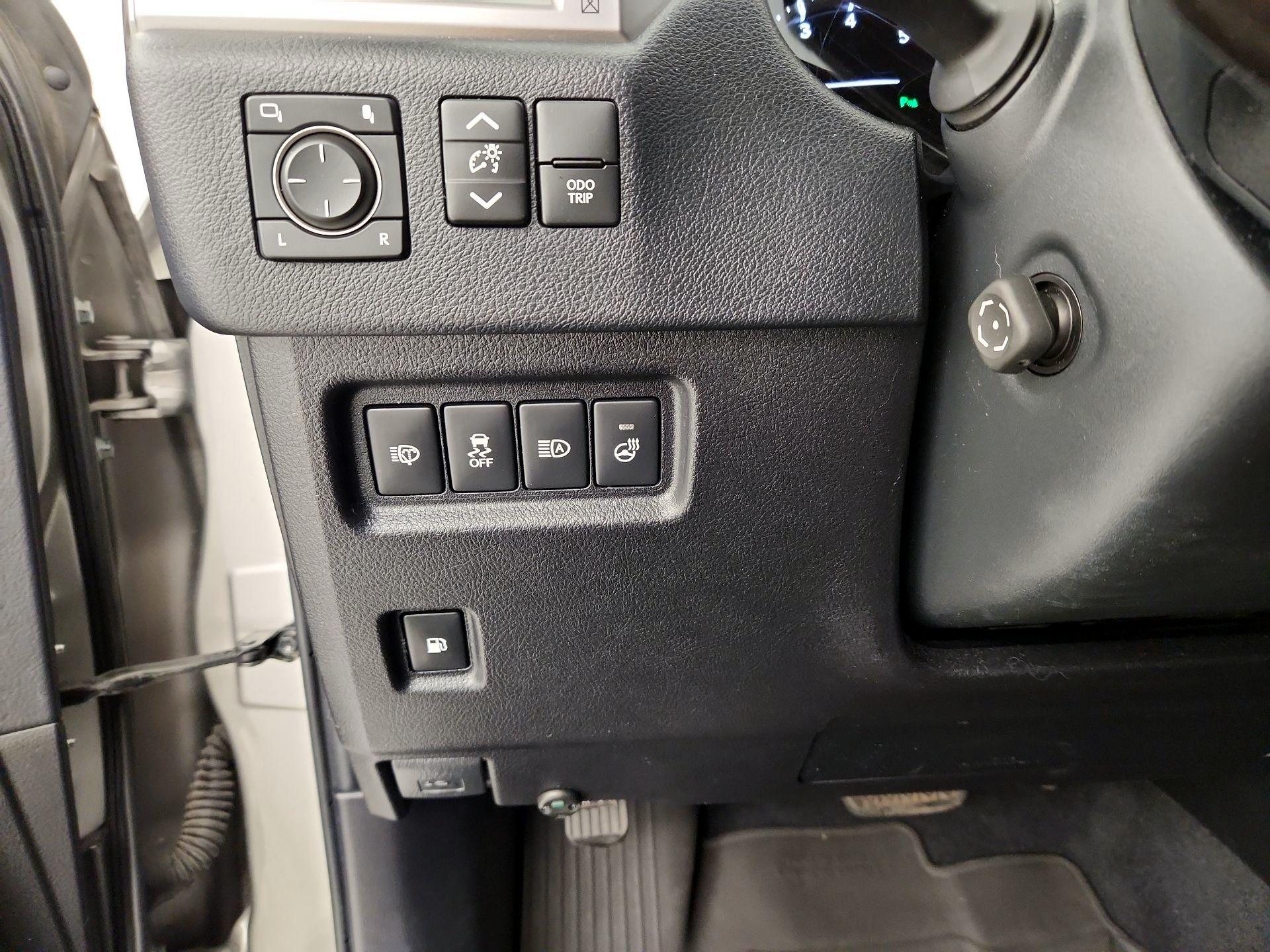 Thumbnail: 2022 Lexus GX - 13