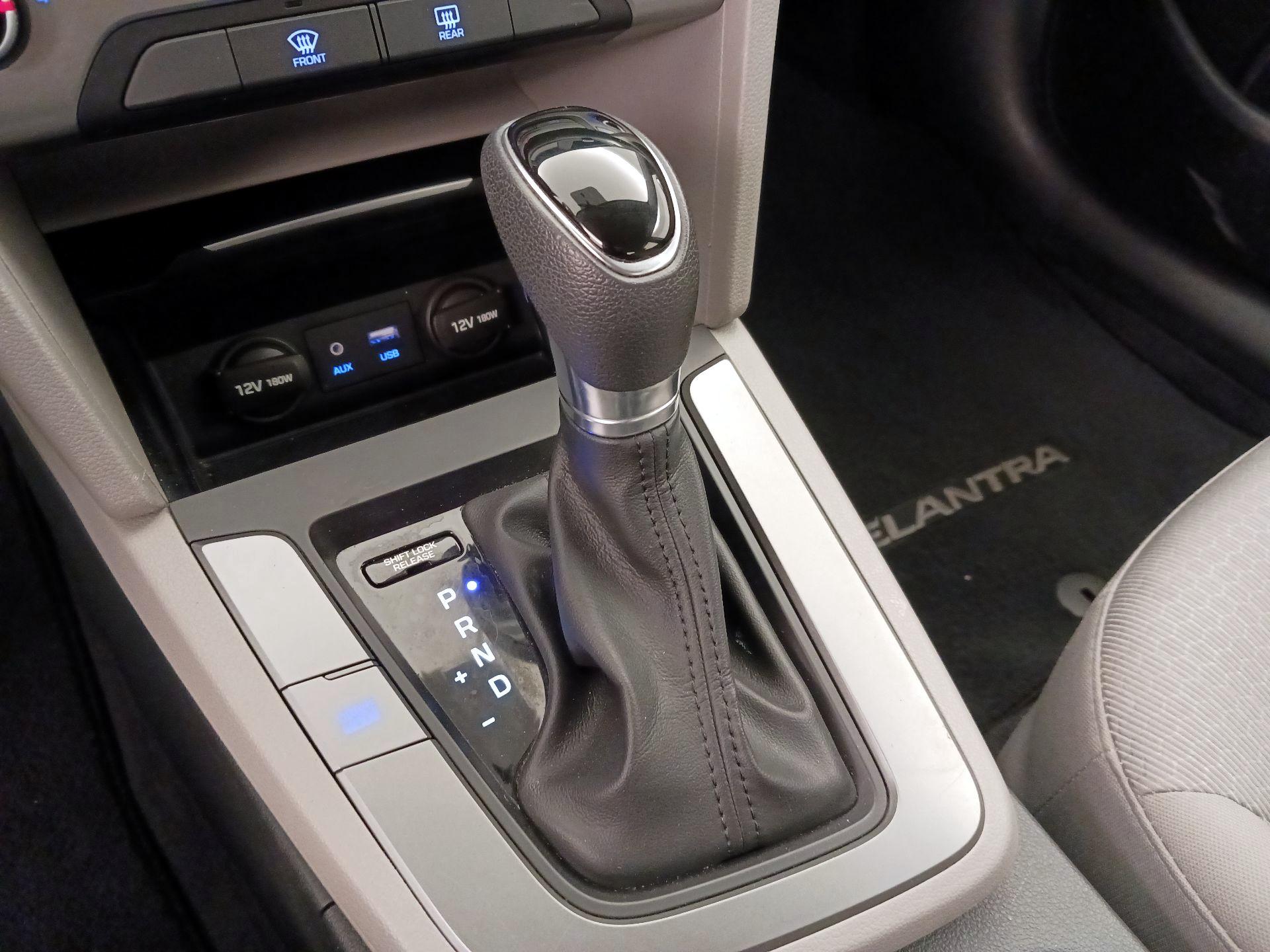 Thumbnail: 2017 Hyundai Elantra - 17