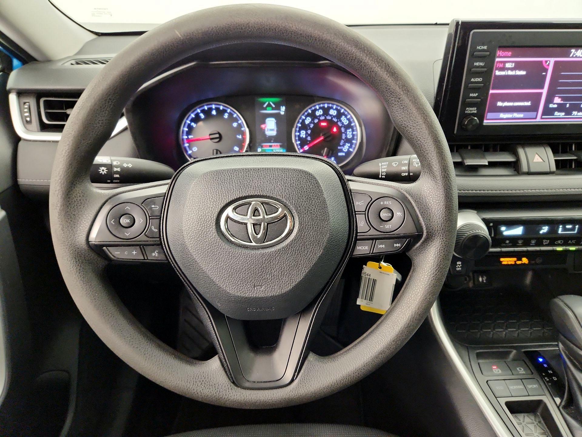 Thumbnail: 2019 Toyota RAV4 - 10